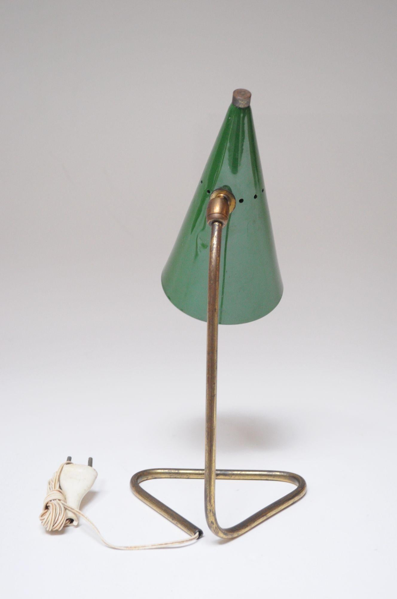 Mid-20th Century Italian Modern Brass and Green Metal Petite Table Lamp by Gilardi and Barzaghi For Sale