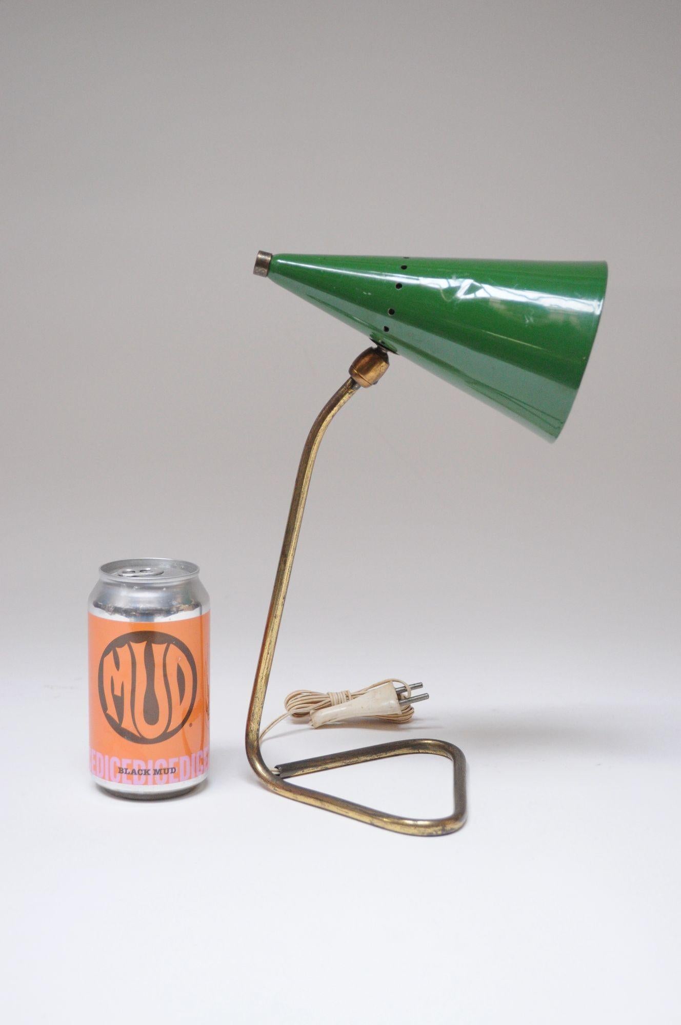 Métal Petite lampe de bureau moderne italienne en laiton et métal vert par Gilardi et Barzaghi en vente