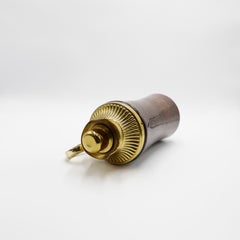 Jarra moderna italiana de latón y piel de cabra lacada de Aldo Tura