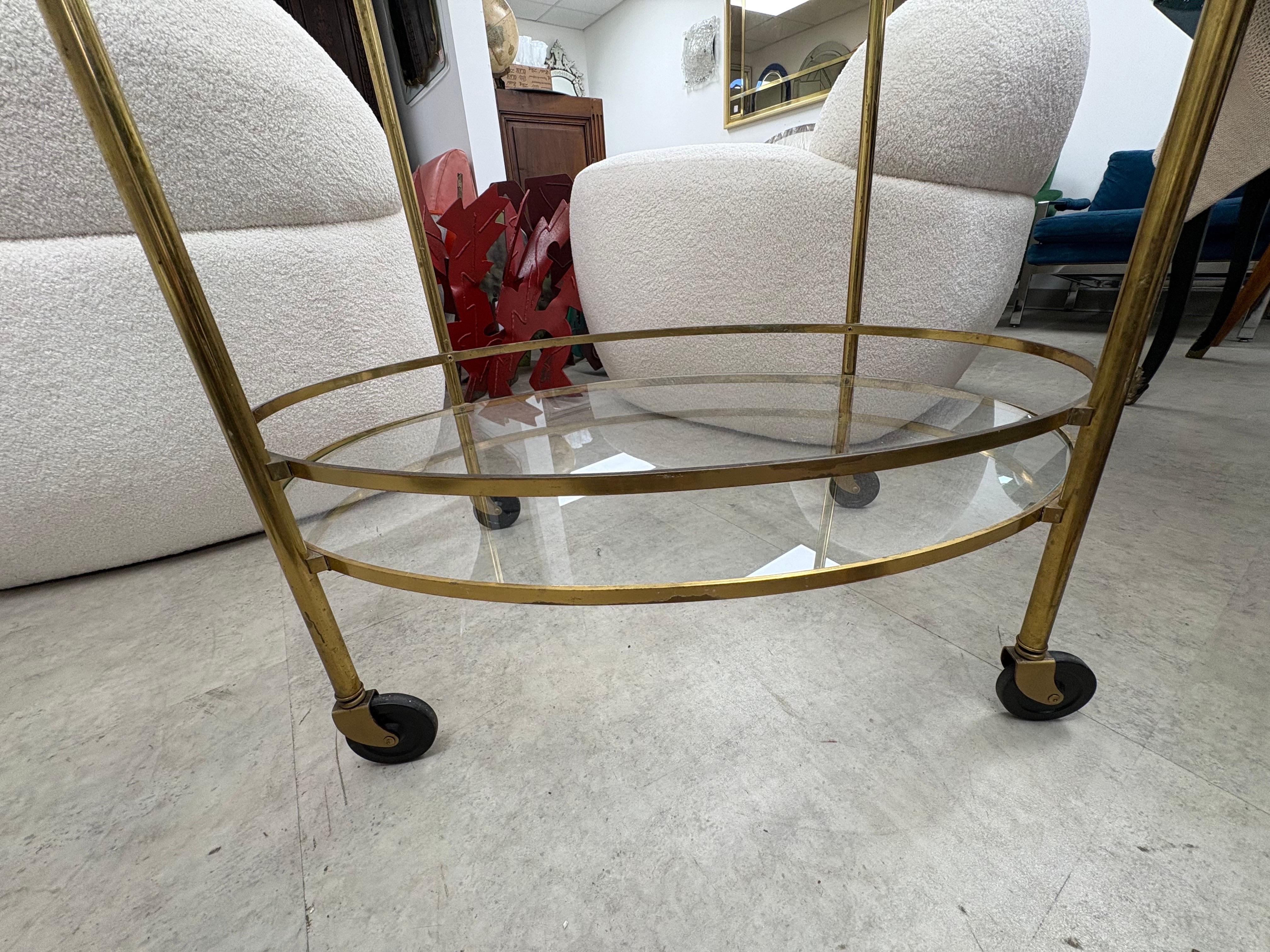 Chariot de bar moderne italien en laiton en vente 2