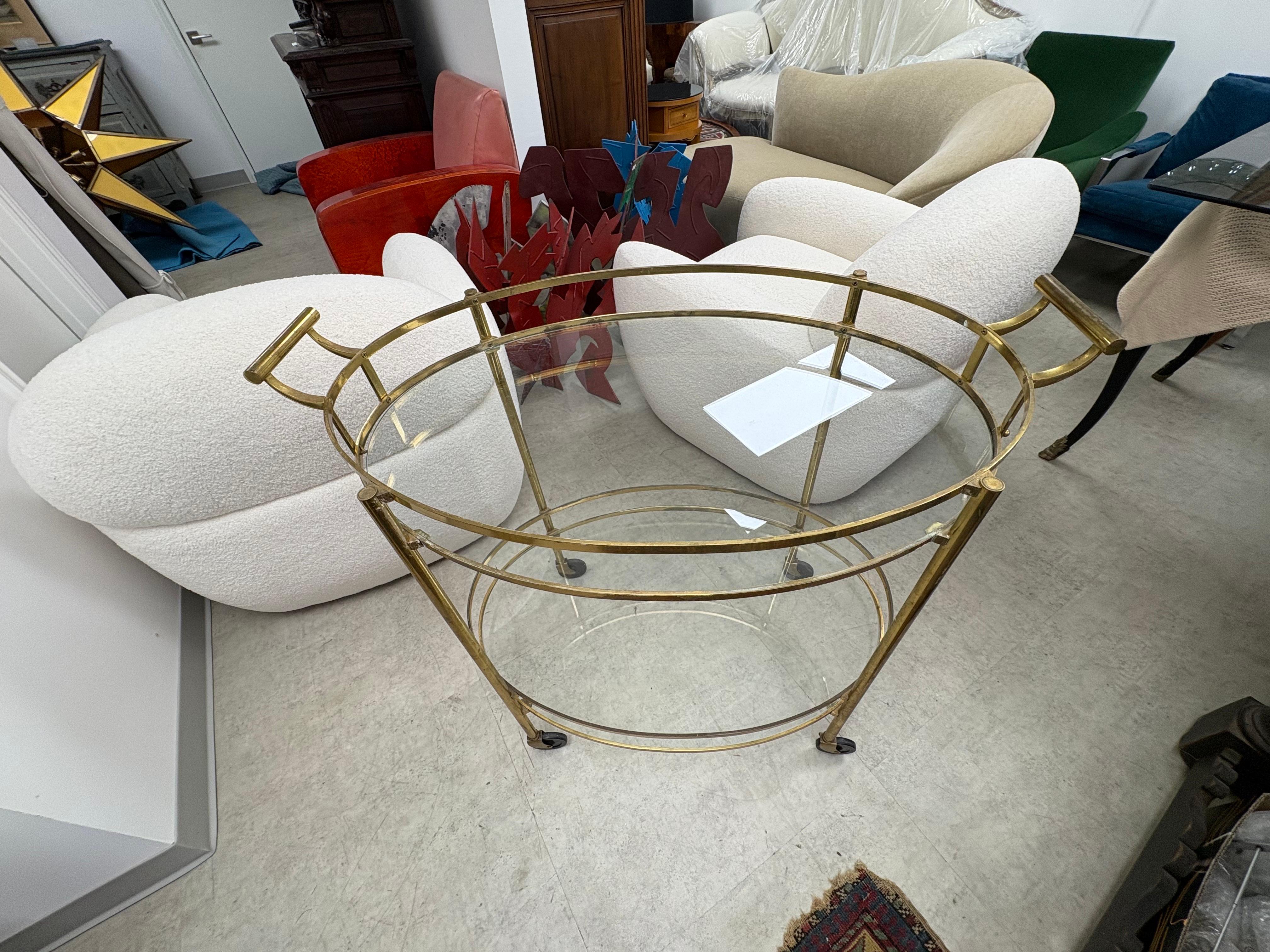 Chariot de bar moderne italien en laiton en vente 3