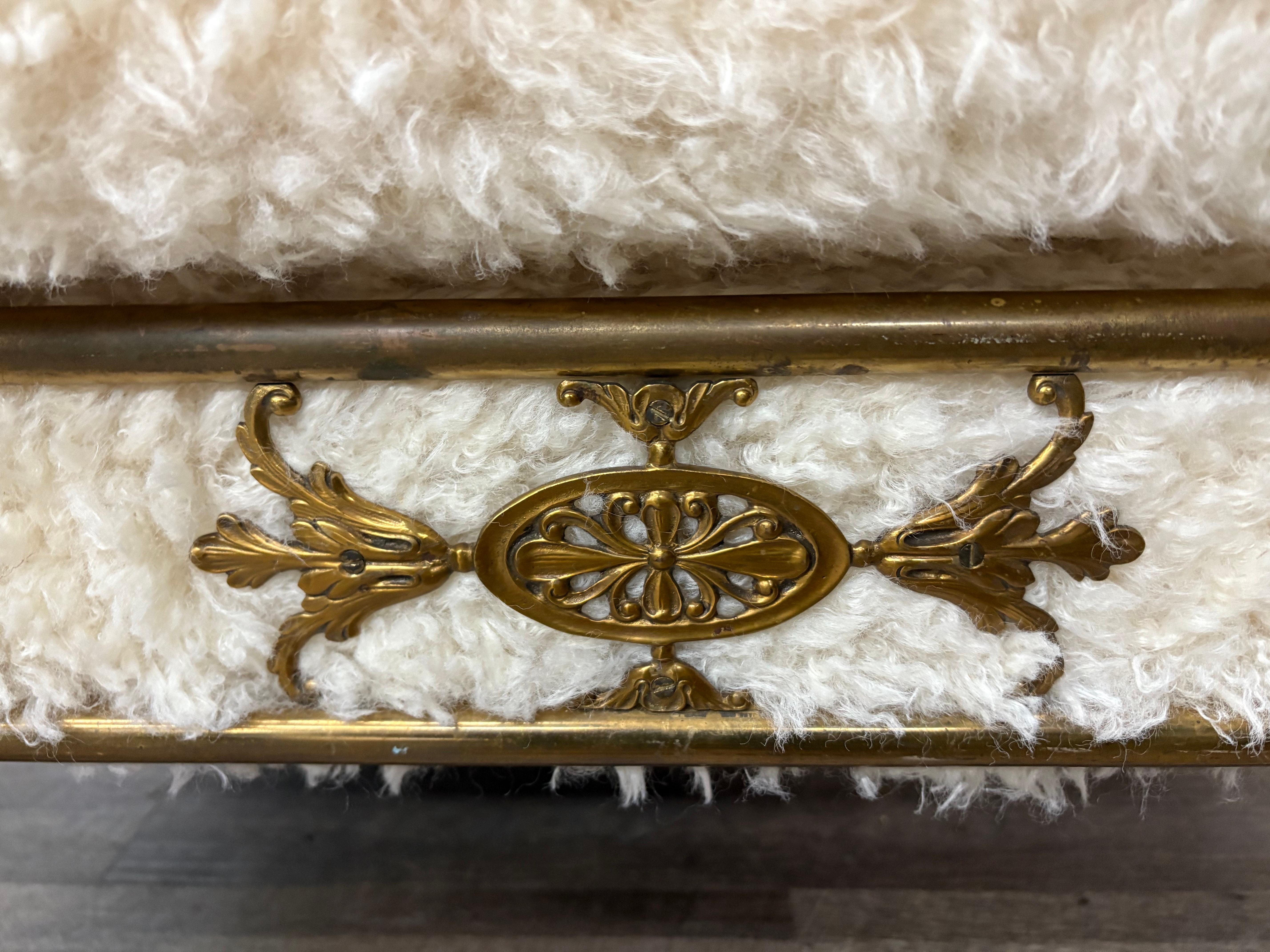 Italian Modern Brass Chiavari Chair In Good Condition For Sale In Houston, TX