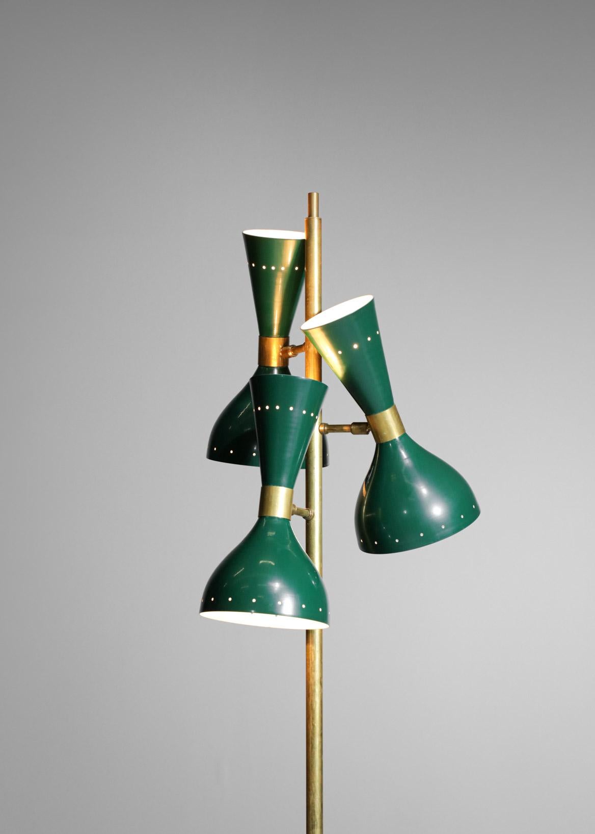 XXIe siècle et contemporain Lampadaire italien moderne en laiton 3 Green Stilnovo Vintage Design Spots Gira ML135 en vente