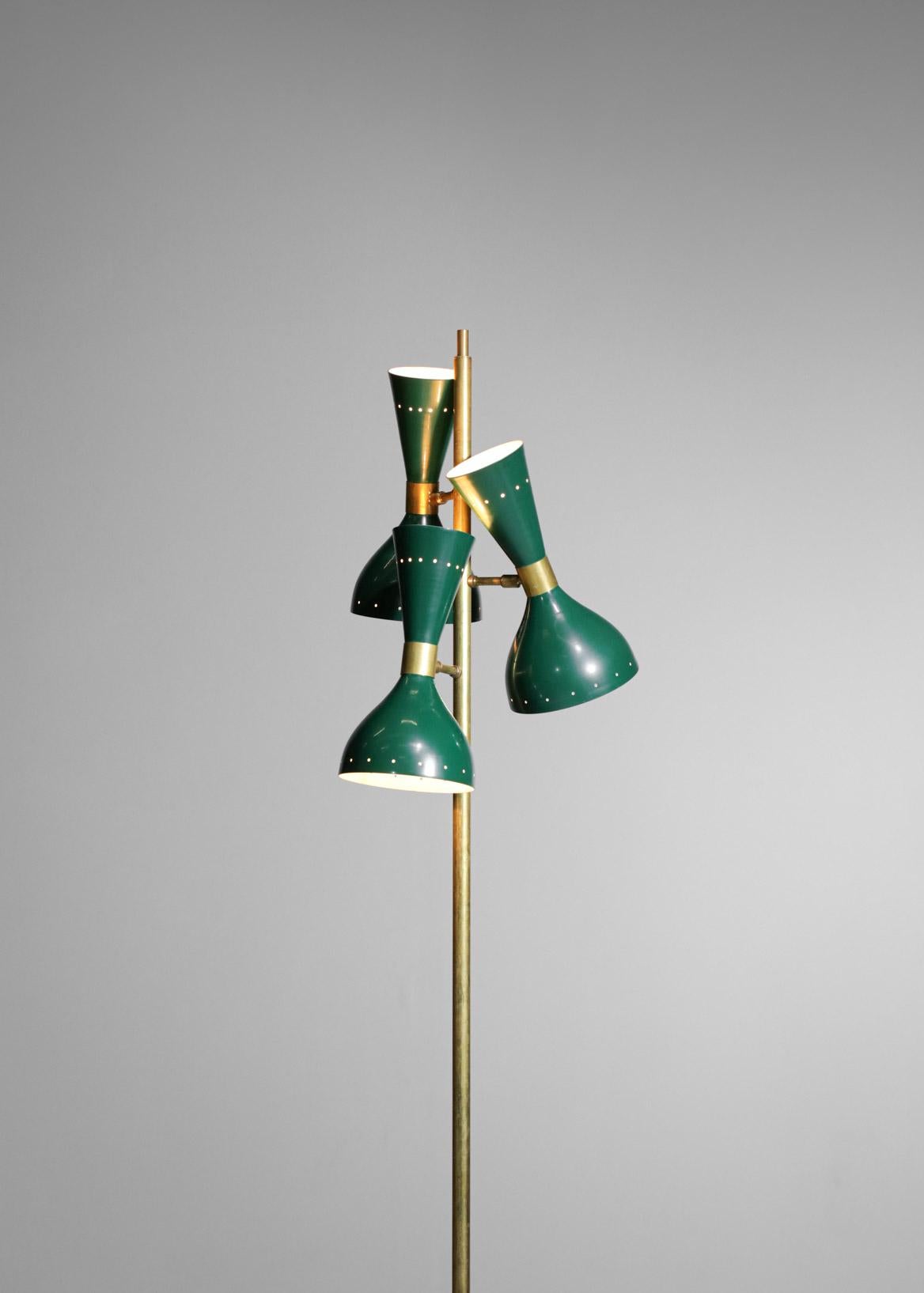 Italienische moderne Stehlampe aus Messing, 3 grüne Stilnovo Vintage-Designflecken, Gira ML135, modern (Metall) im Angebot