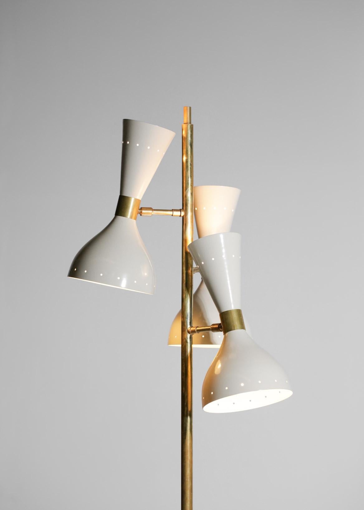 Italian Modern Brass Floor Lamp 3 White Stilnovo Vintage Design Spots Gira ML135 (Lackiert) im Angebot