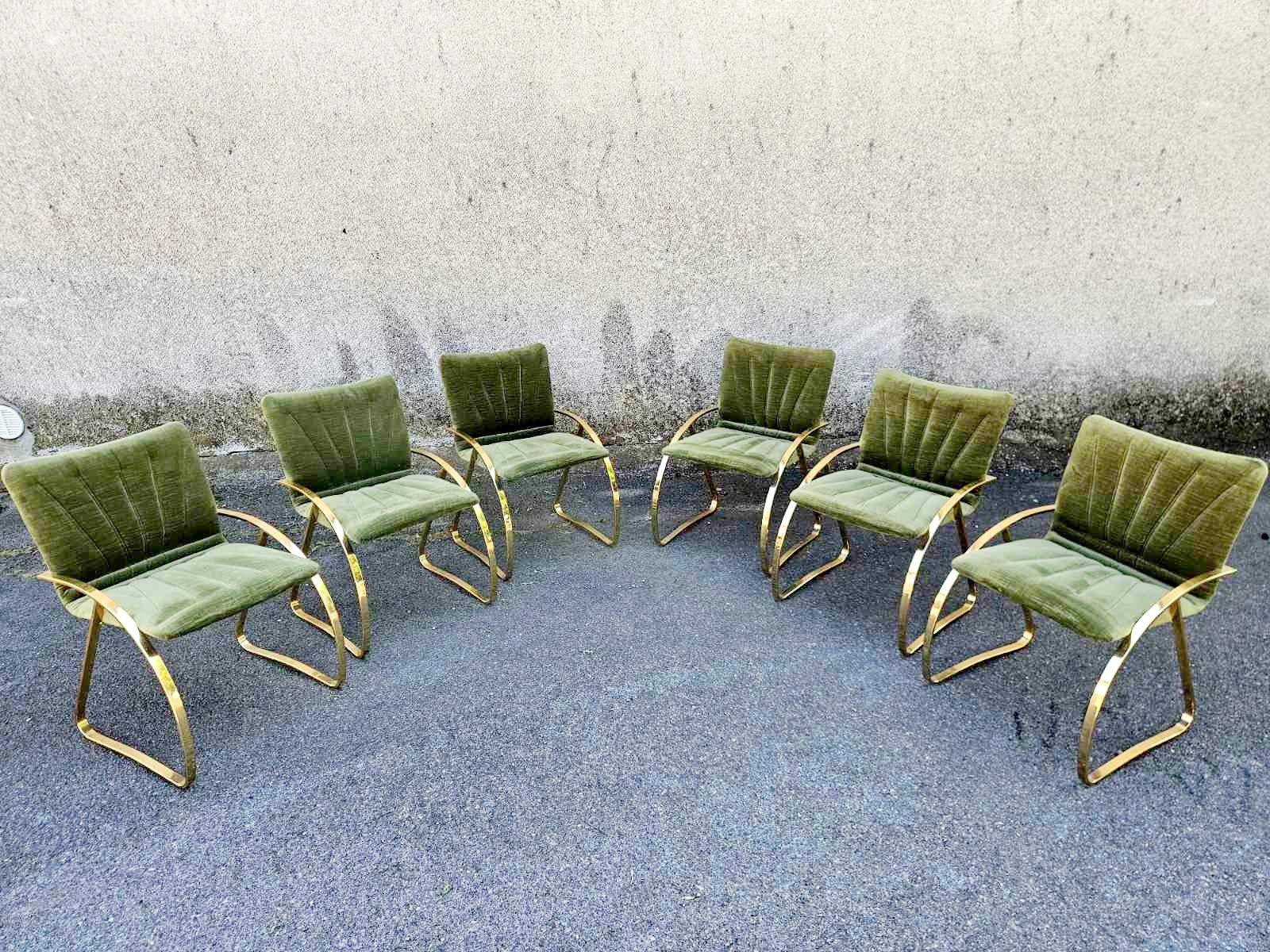 Milieu du XXe siècle Chaises modernes italiennes en velours vert brique et chromes dorés, années 70, lot de 6 en vente