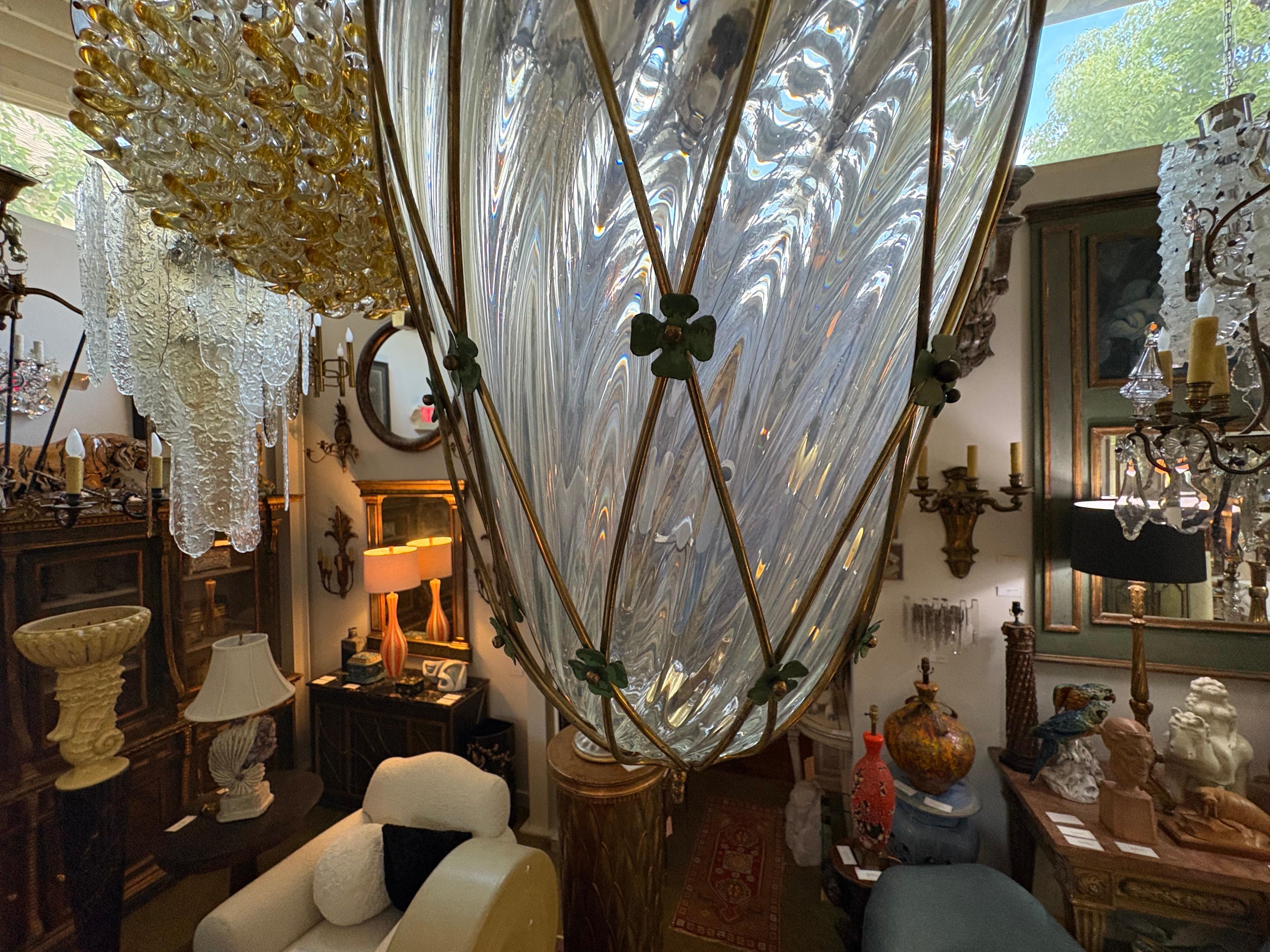 Hollywood Regency Lanterne moderne italienne en bronze et verre d'après Pietro Chiesa en vente