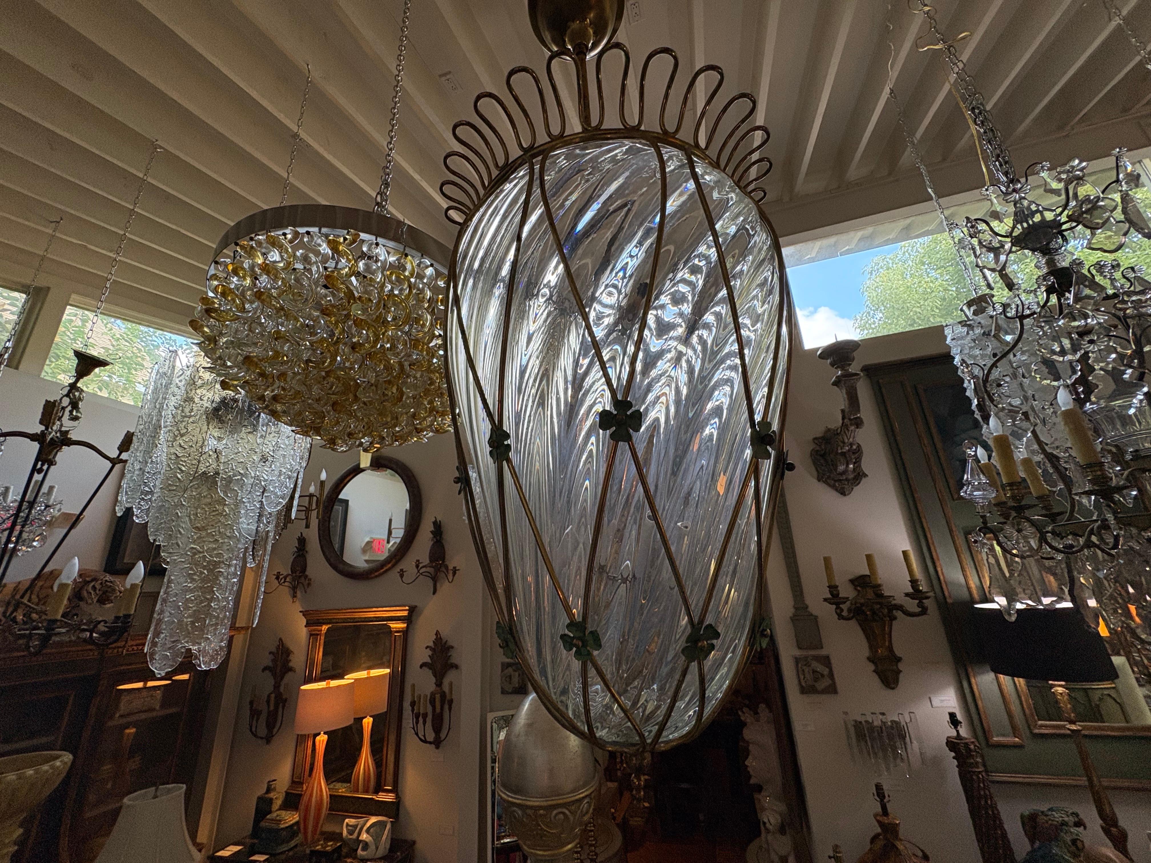 Milieu du XXe siècle Lanterne moderne italienne en bronze et verre d'après Pietro Chiesa en vente