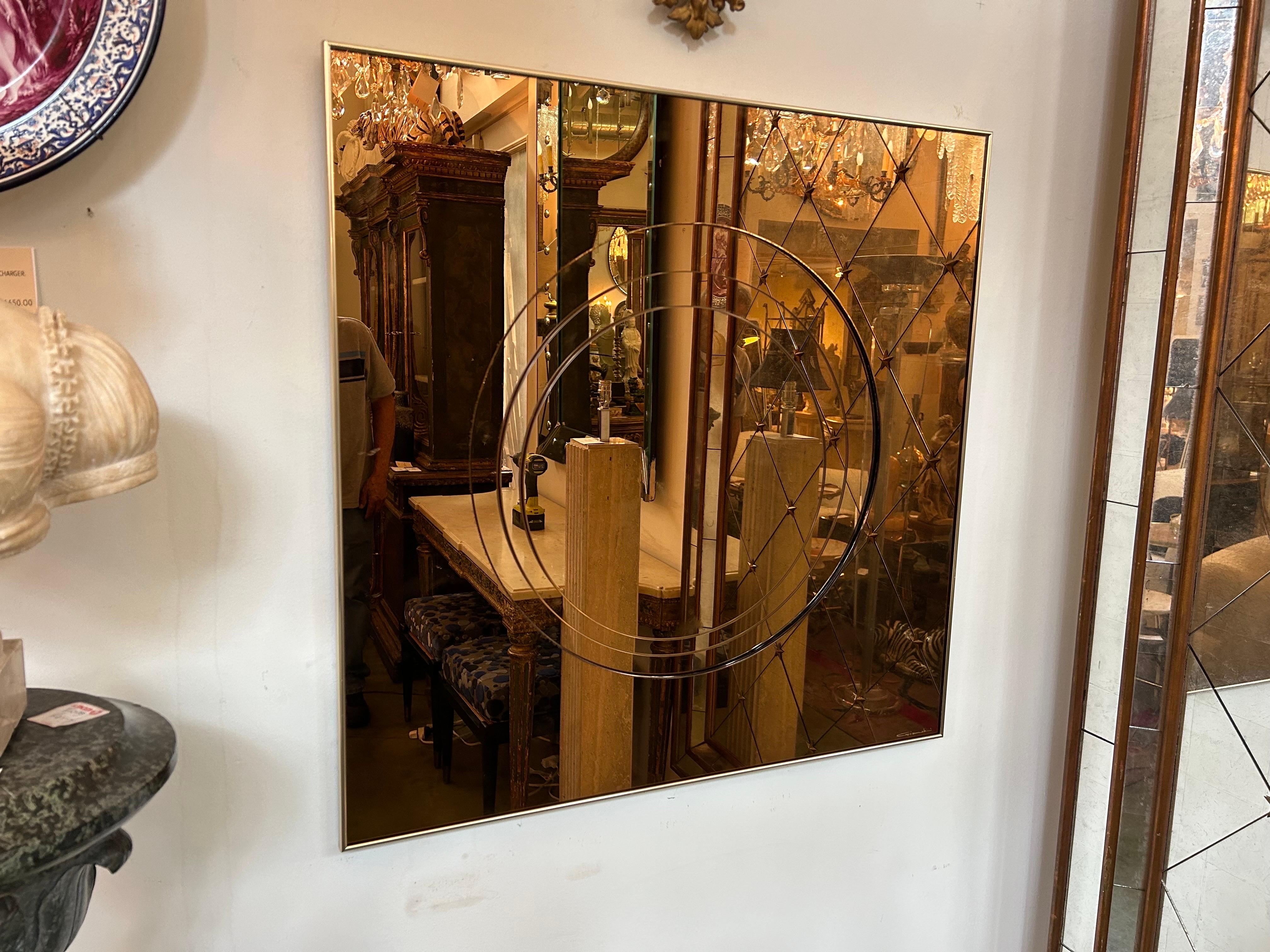 Specchio italiano moderno in bronzo con design circolare in vendita 3