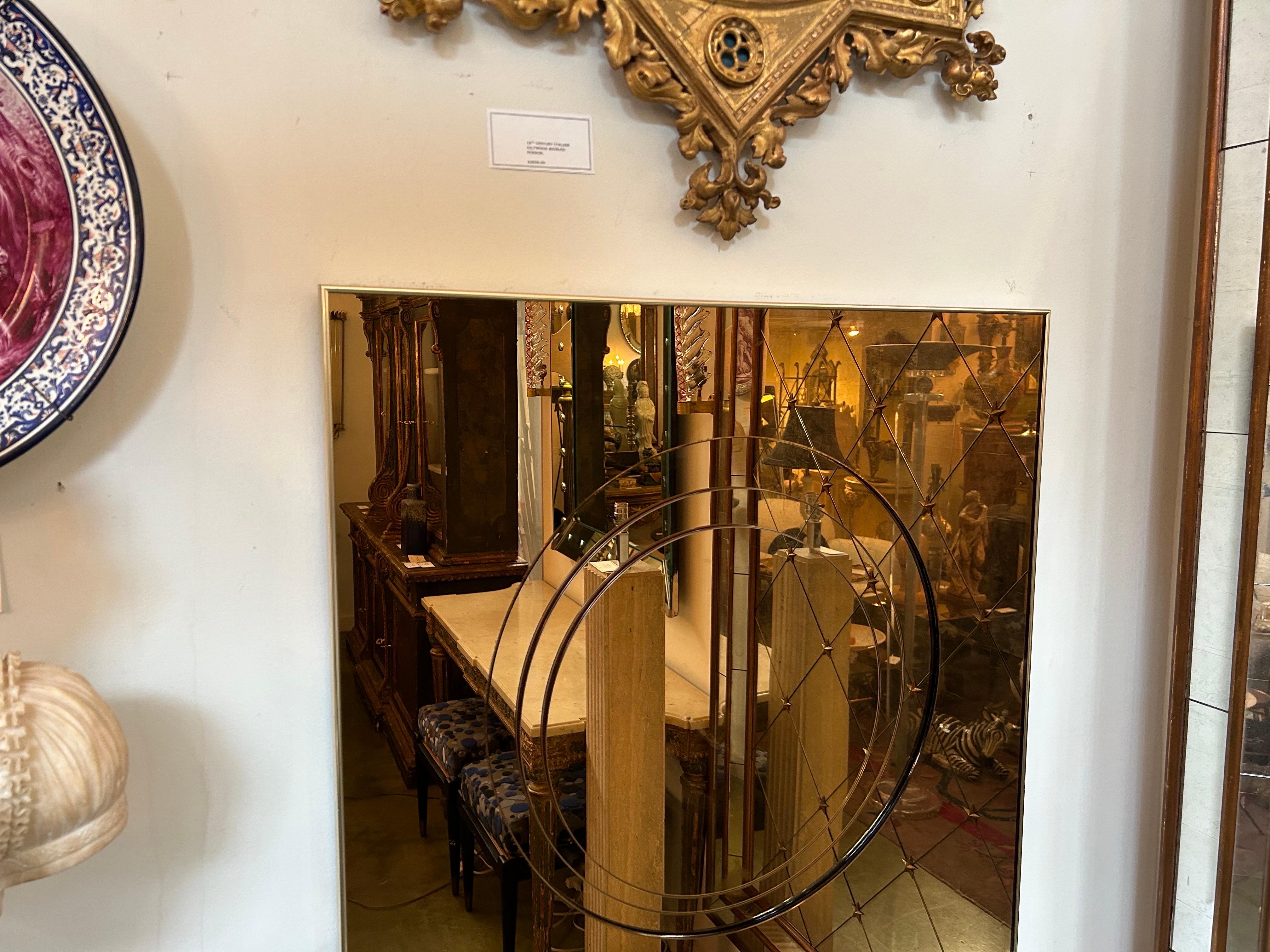Specchio italiano moderno in bronzo con design circolare In condizioni buone in vendita a Houston, TX