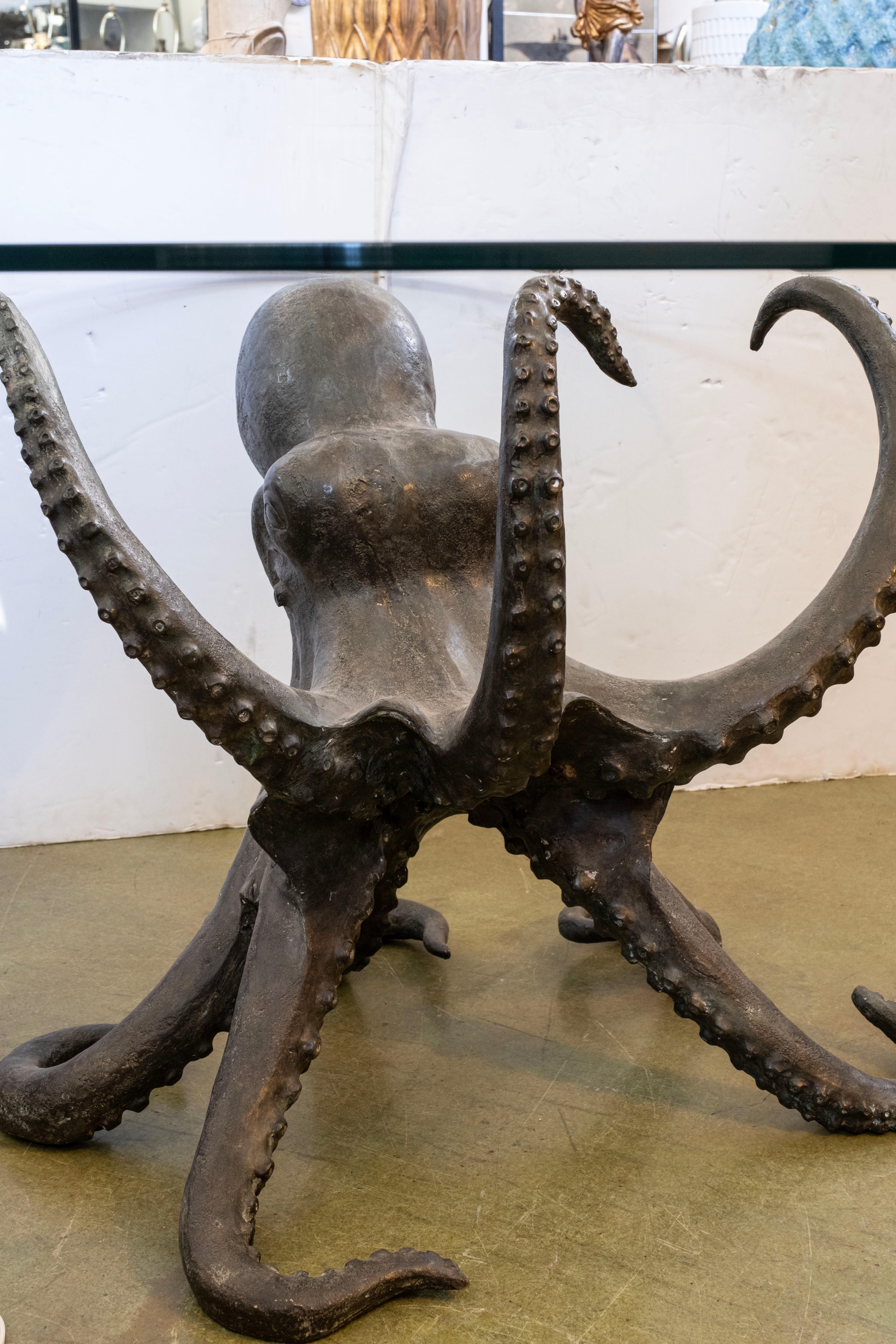 Table centrale italienne moderne en bronze avec pieuvre en vente 2