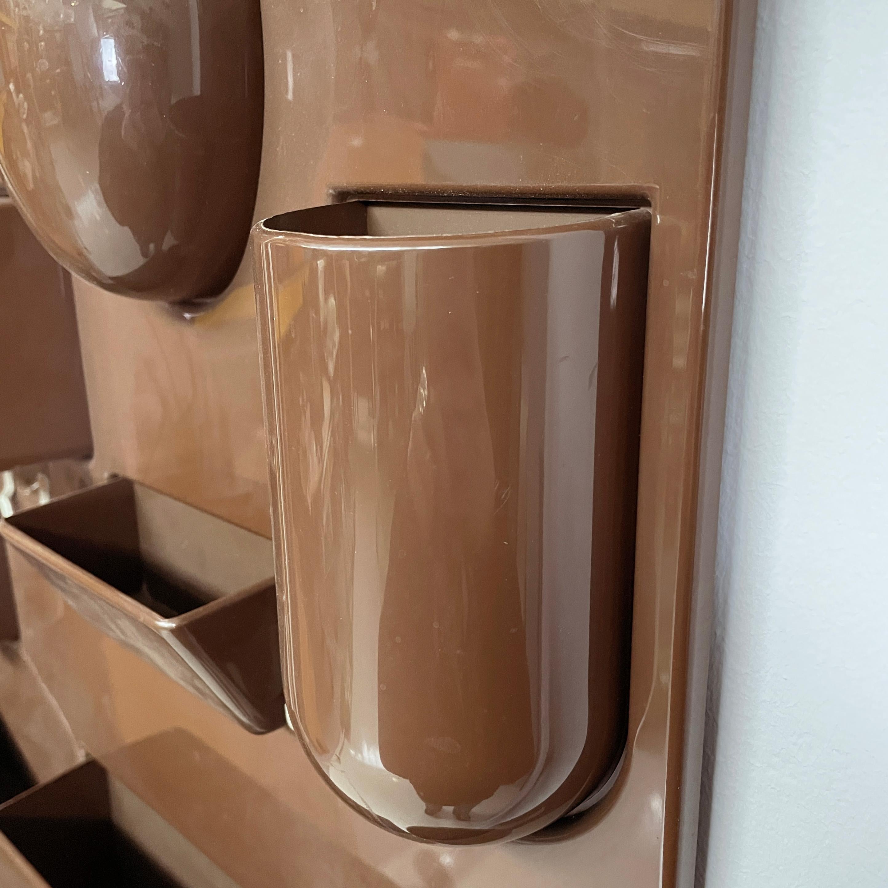 Organizador de pared moderno italiano en ABS marrón Utensilo de Maurer y Becker, años 70 en venta 4