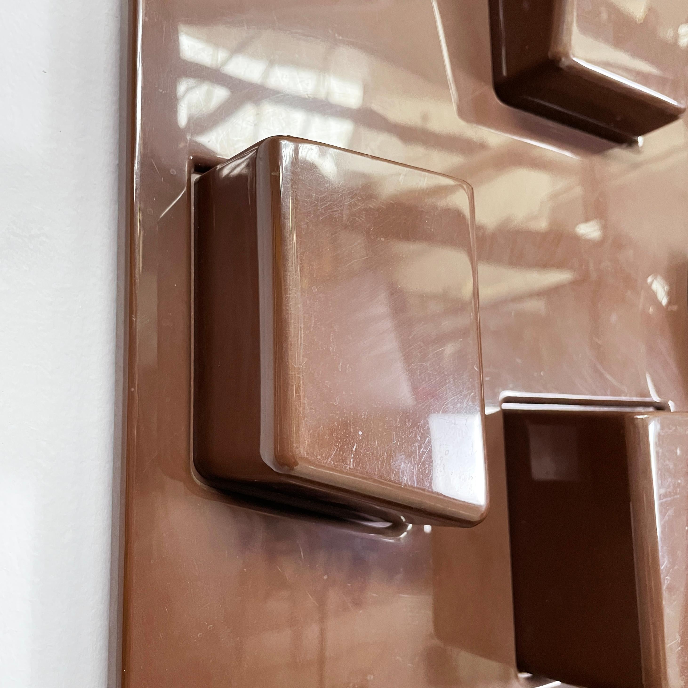 Organizador de pared moderno italiano en ABS marrón Utensilo de Maurer y Becker, años 70 en venta 5