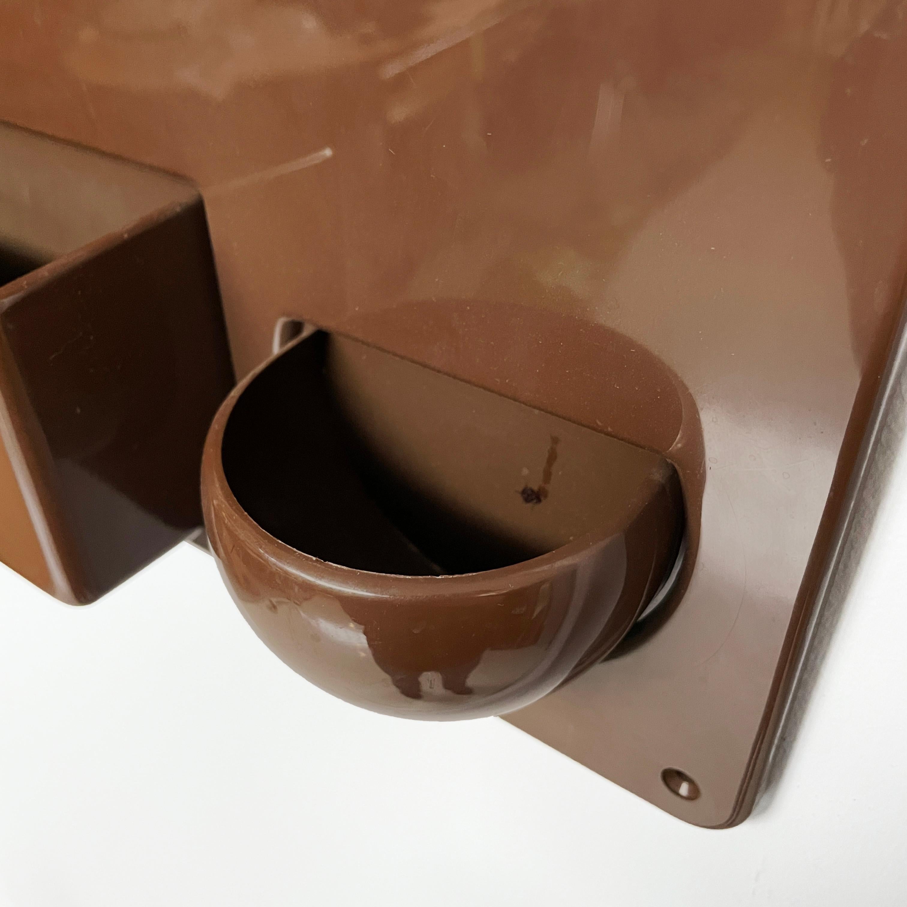 Organizador de pared moderno italiano en ABS marrón Utensilo de Maurer y Becker, años 70 en venta 7