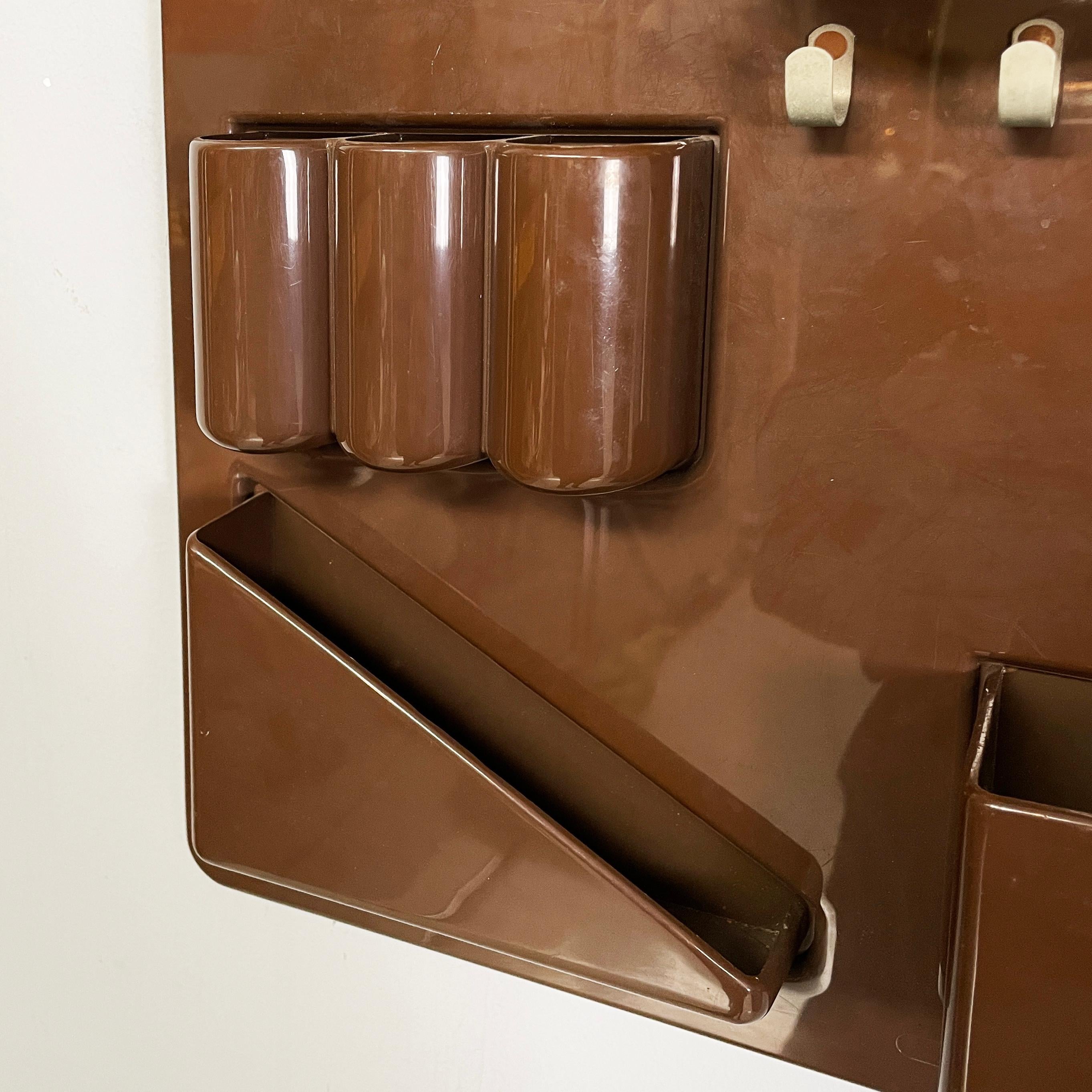 Organizador de pared moderno italiano en ABS marrón Utensilo de Maurer y Becker, años 70 en venta 8