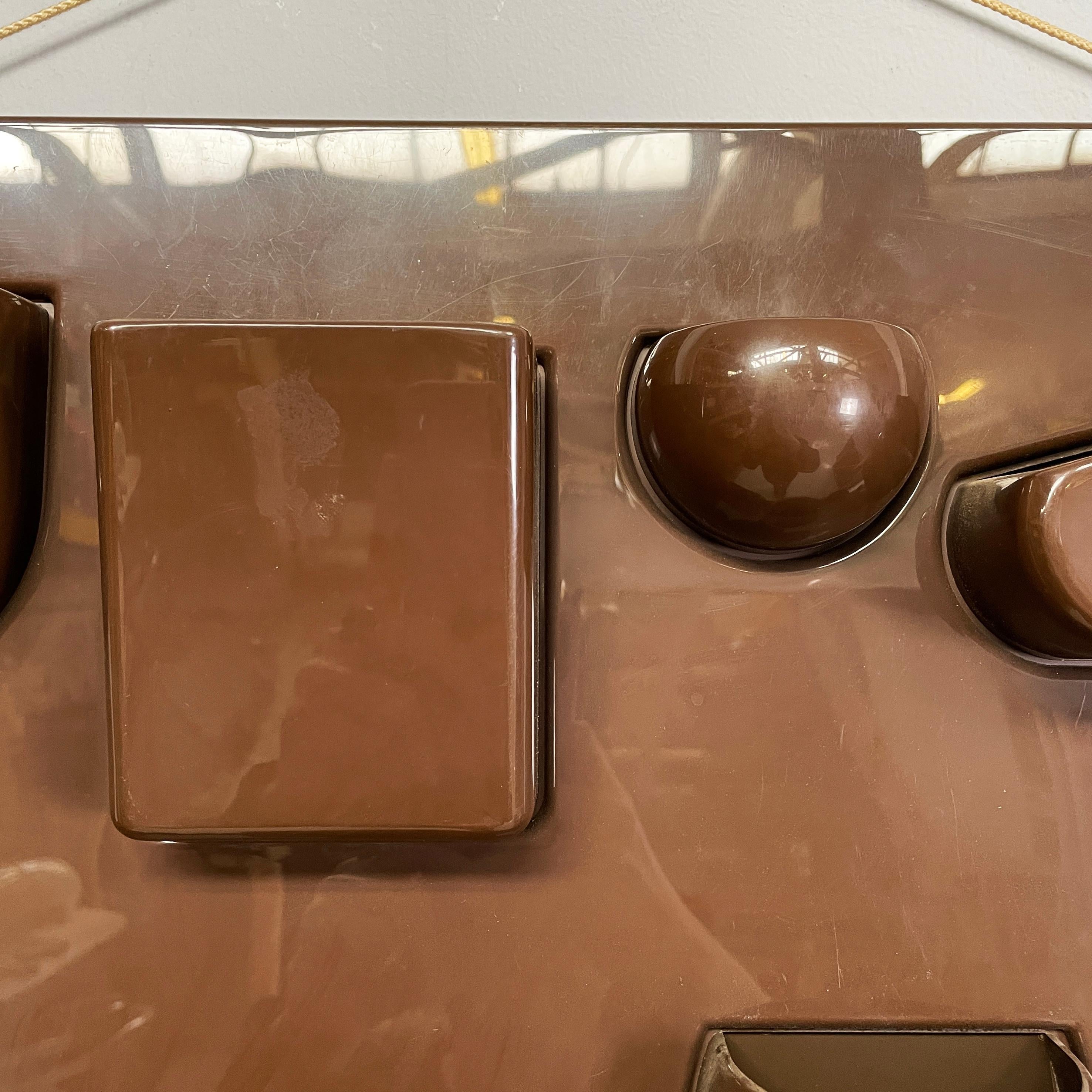 Italian modern brown ABS wall organizer Utensilo by Maurer and Becker, 1970s For Sale 1