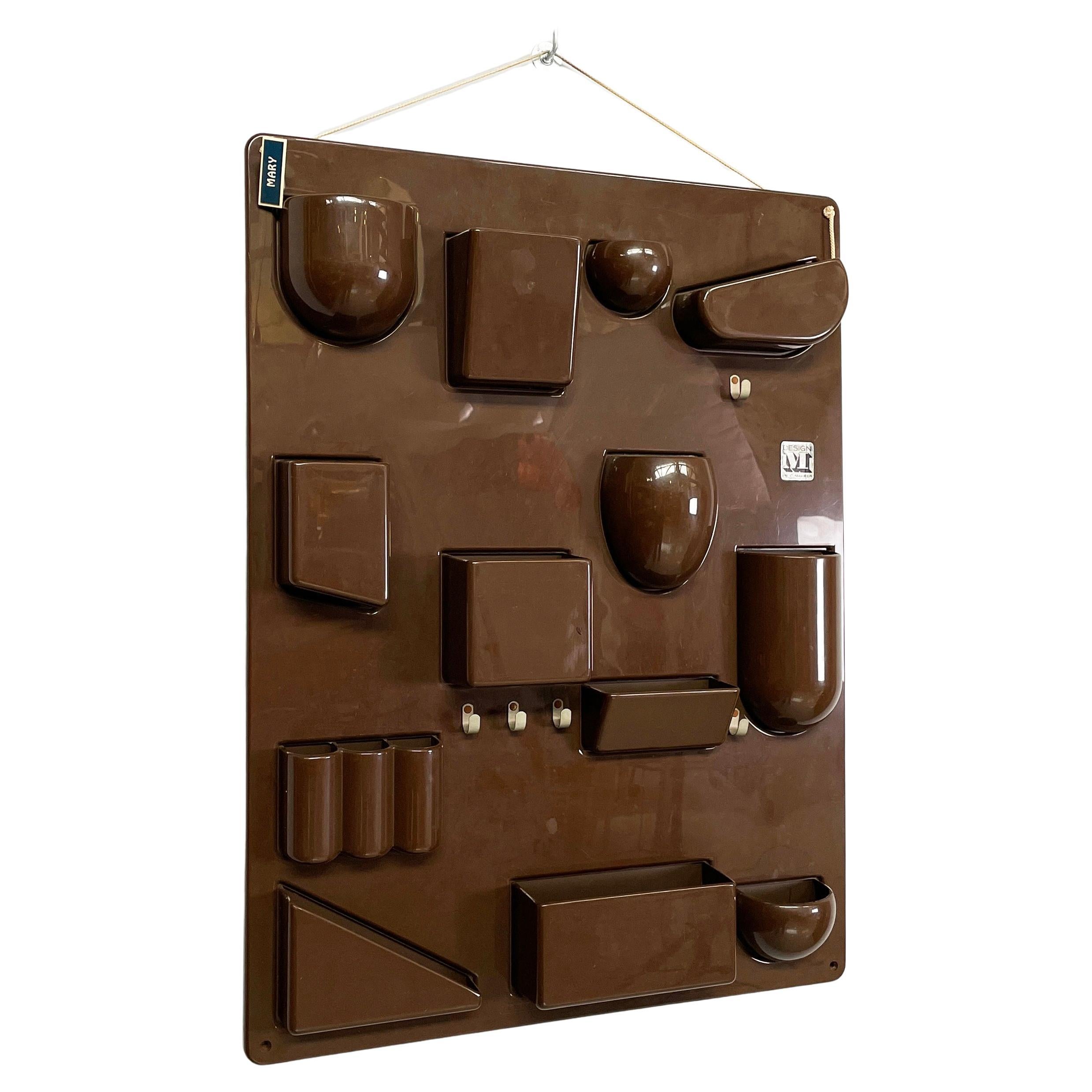 Organizador de pared moderno italiano en ABS marrón Utensilo de Maurer y Becker, años 70 en venta