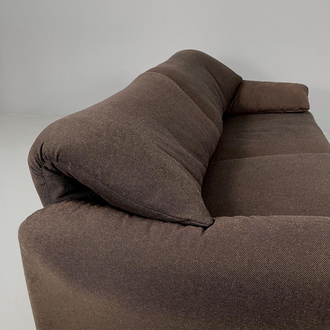 Canapé moderne italien en tissu marron Maralunga par Vico Magistretti pour Cassina 1970 en vente 6