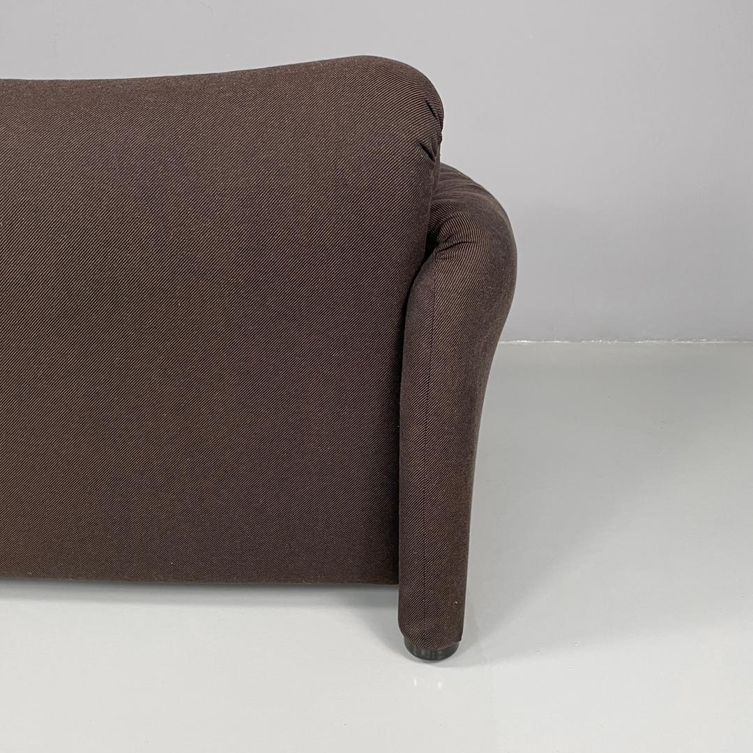 Canapé moderne italien en tissu marron Maralunga par Vico Magistretti pour Cassina 1970 en vente 10