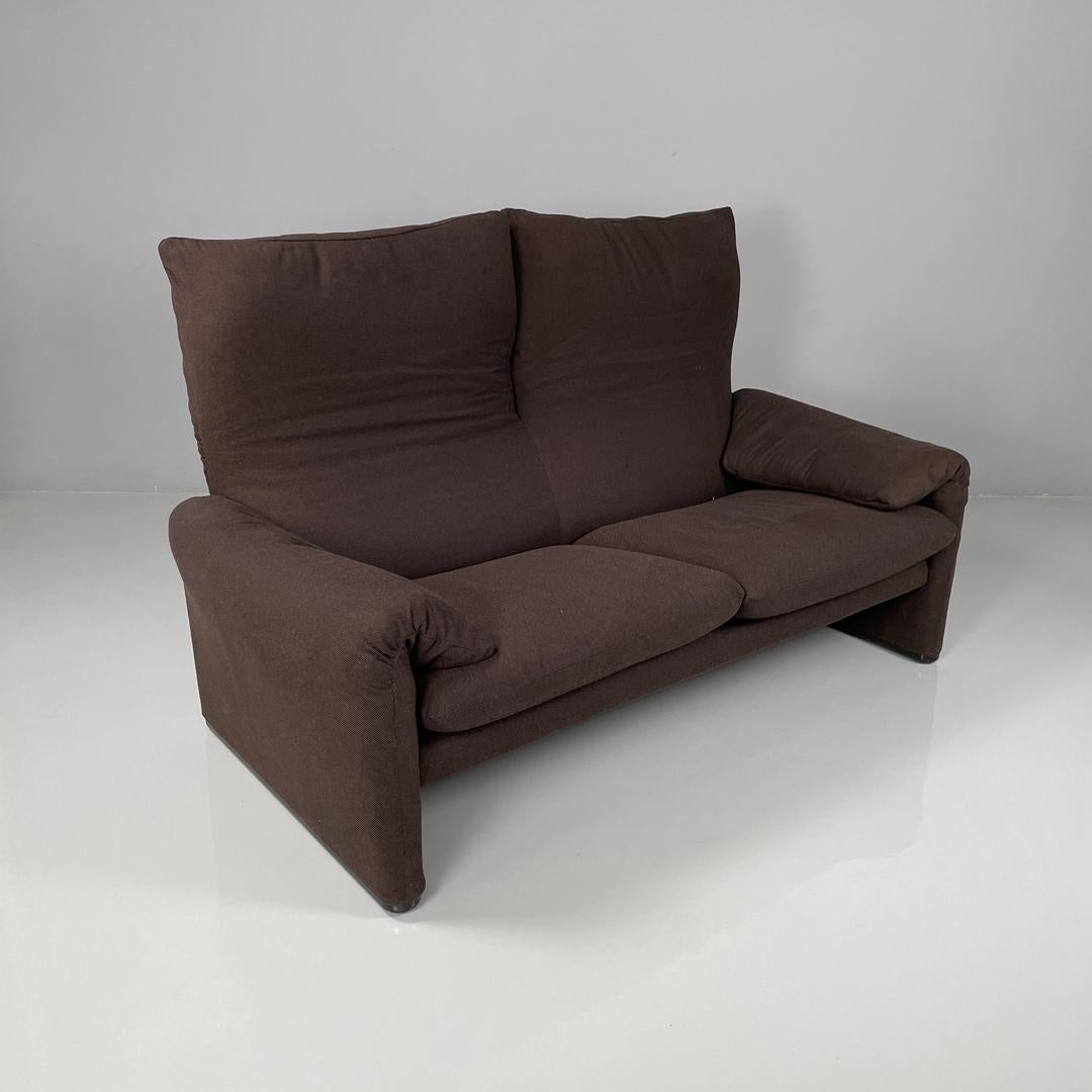 Moderne Canapé moderne italien en tissu marron Maralunga par Vico Magistretti pour Cassina 1970 en vente