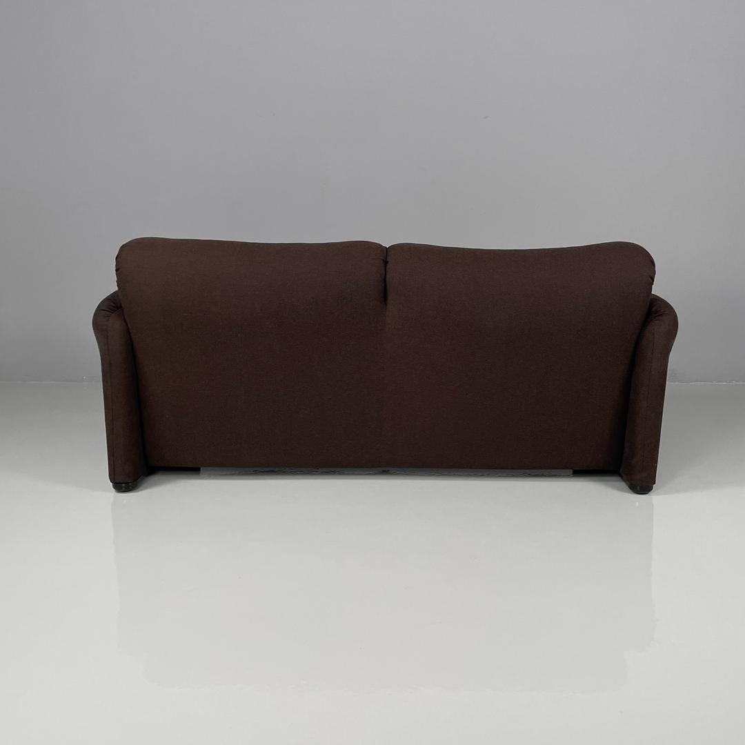 Canapé moderne italien en tissu marron Maralunga par Vico Magistretti pour Cassina 1970 en vente 1