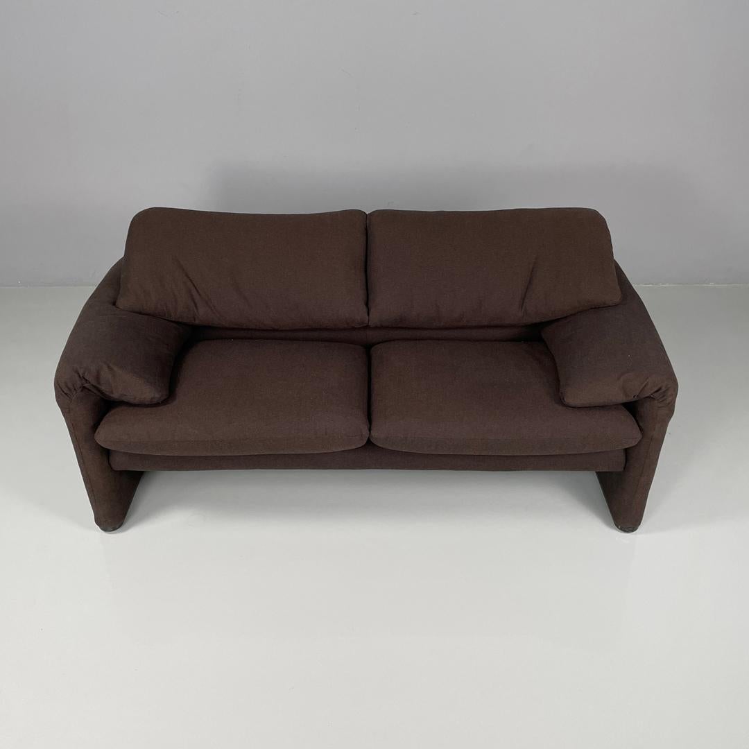 Canapé moderne italien en tissu marron Maralunga par Vico Magistretti pour Cassina 1970 en vente 2
