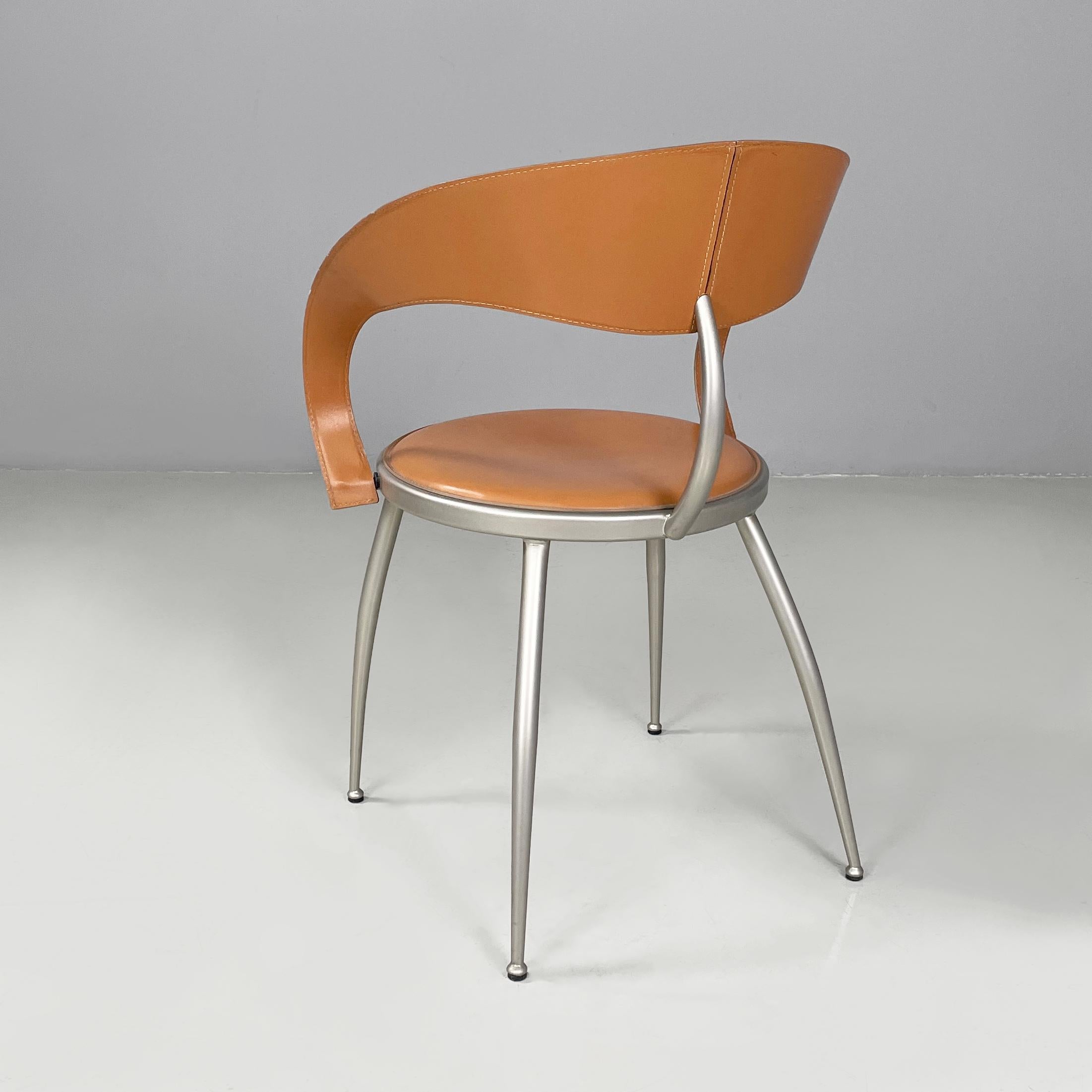 Italiano Sedie moderne italiane in pelle marrone e metallo di Calligaris, anni '70 in vendita