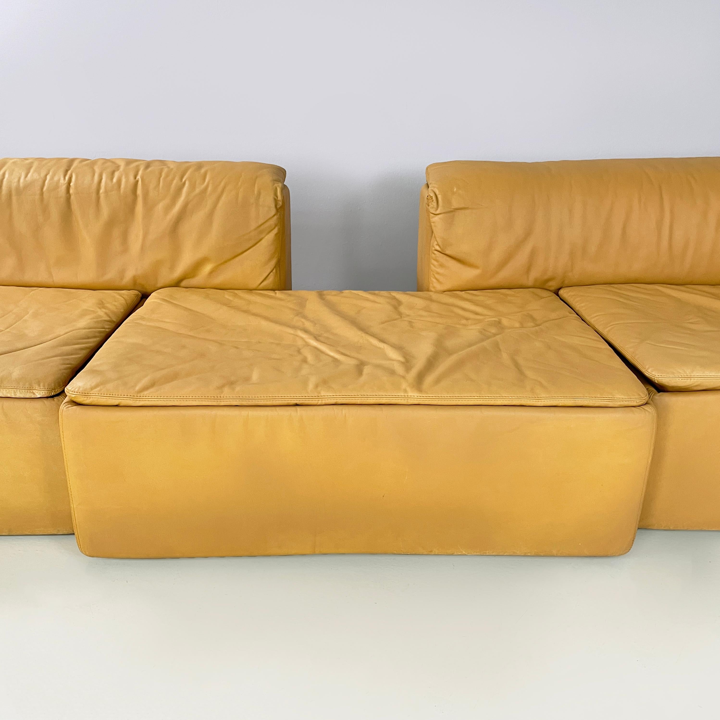 Italian modern Brown leather modular sofa Paione by Salocchi for Sormani, 1970s For Sale 5