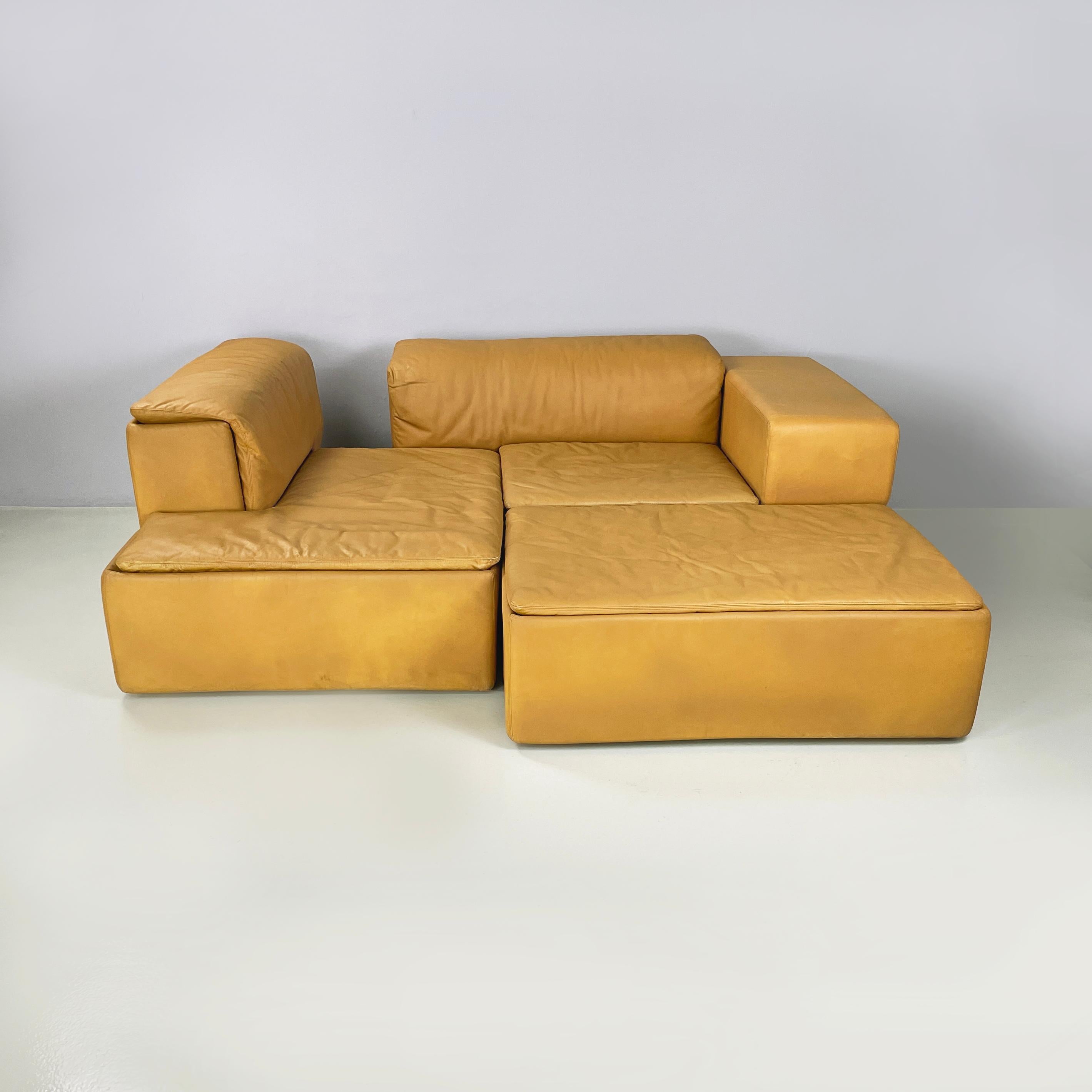 Italian modern Brown leather modular sofa Paione by Salocchi for Sormani, 1970s In Fair Condition For Sale In MIlano, IT