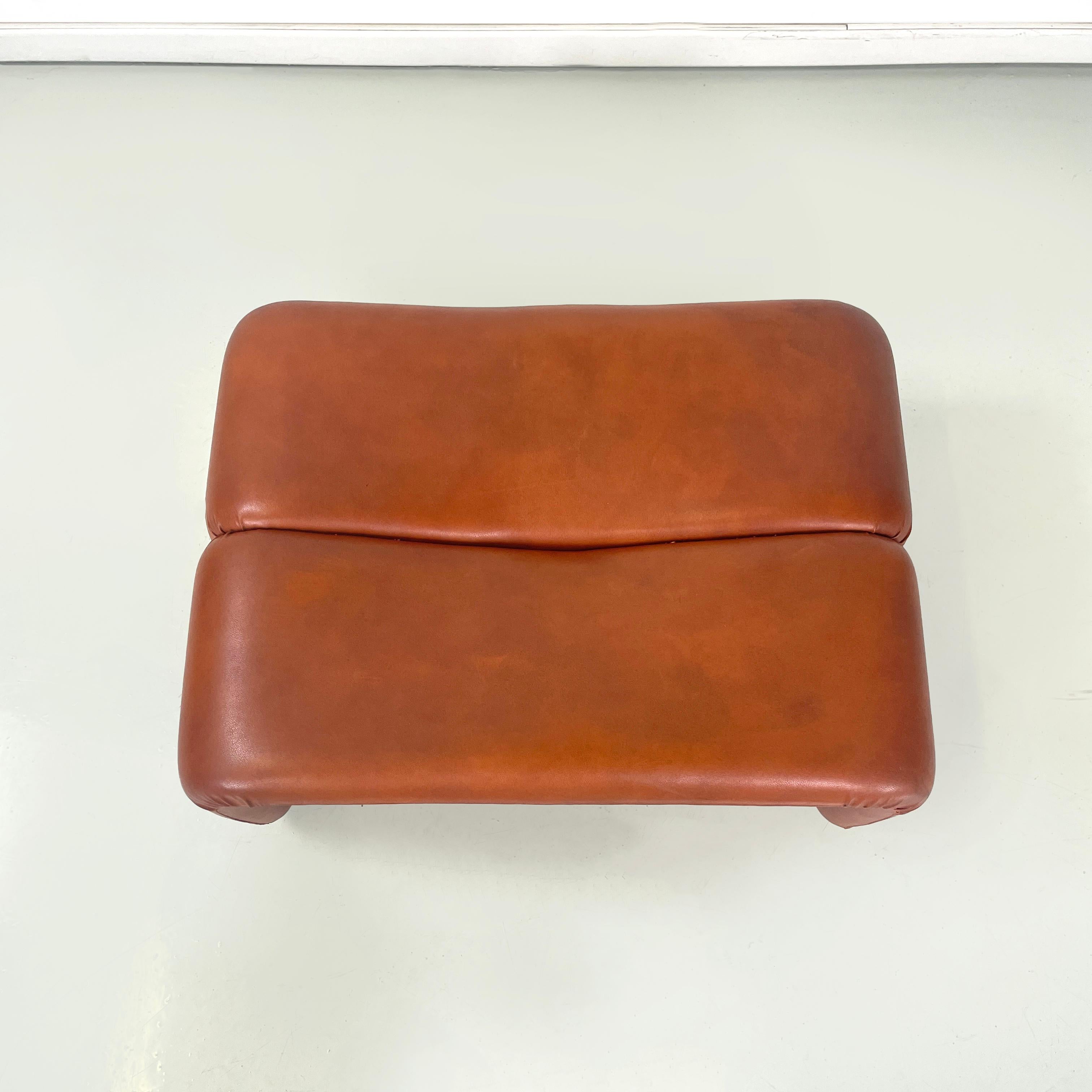 Late 20th Century Italian modern Brown leather Poufs Coronado by Afra Tobia Scarpa for B&B, 1970s