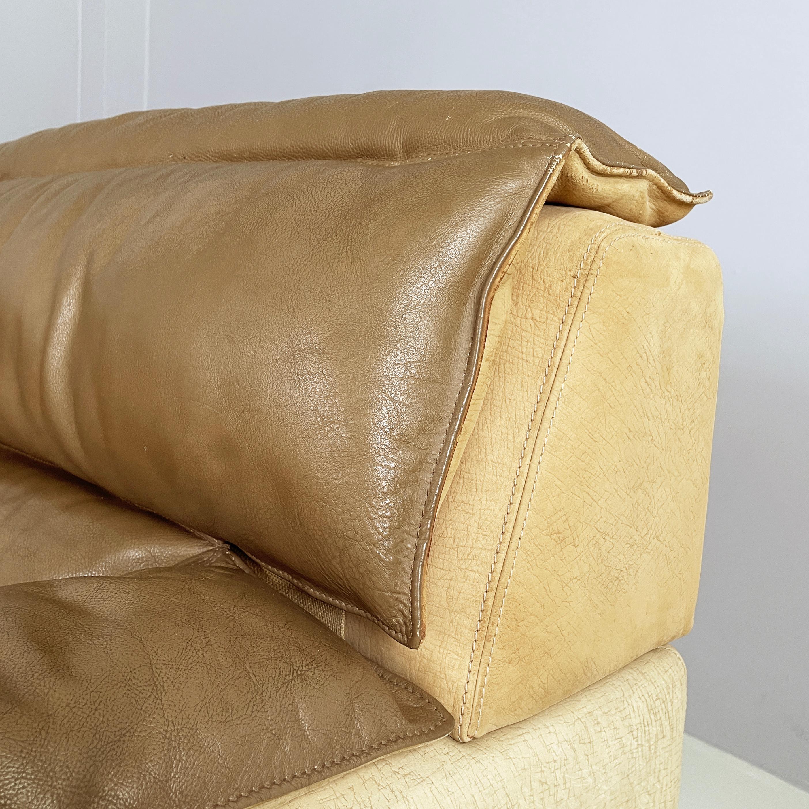 Cuir Canapé moderne italien en cuir brun Bogo Carlo Bartoli Rossi pour Albizzate, 1970 en vente