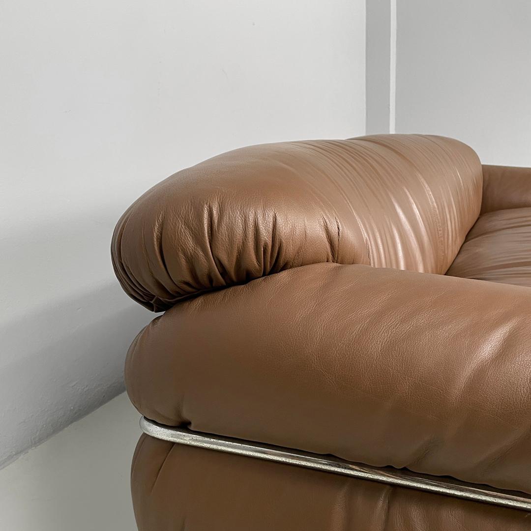 Italienisches modernes braunes Ledersofa Sesann Gianfranco Frattini für Cassina, 1970er Jahre im Angebot 3