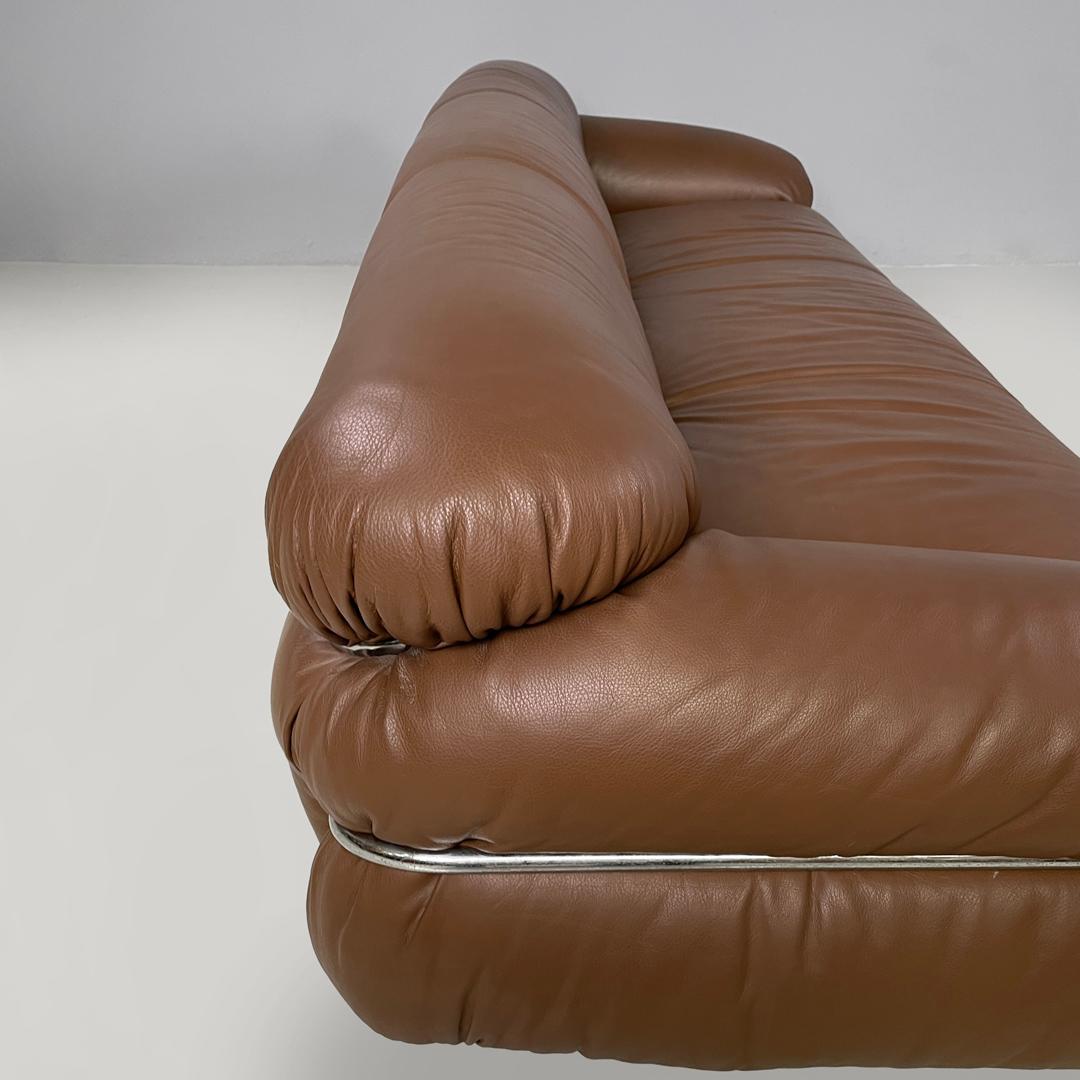 Italienisches modernes braunes Ledersofa Sesann Gianfranco Frattini für Cassina, 1970er Jahre im Angebot 4