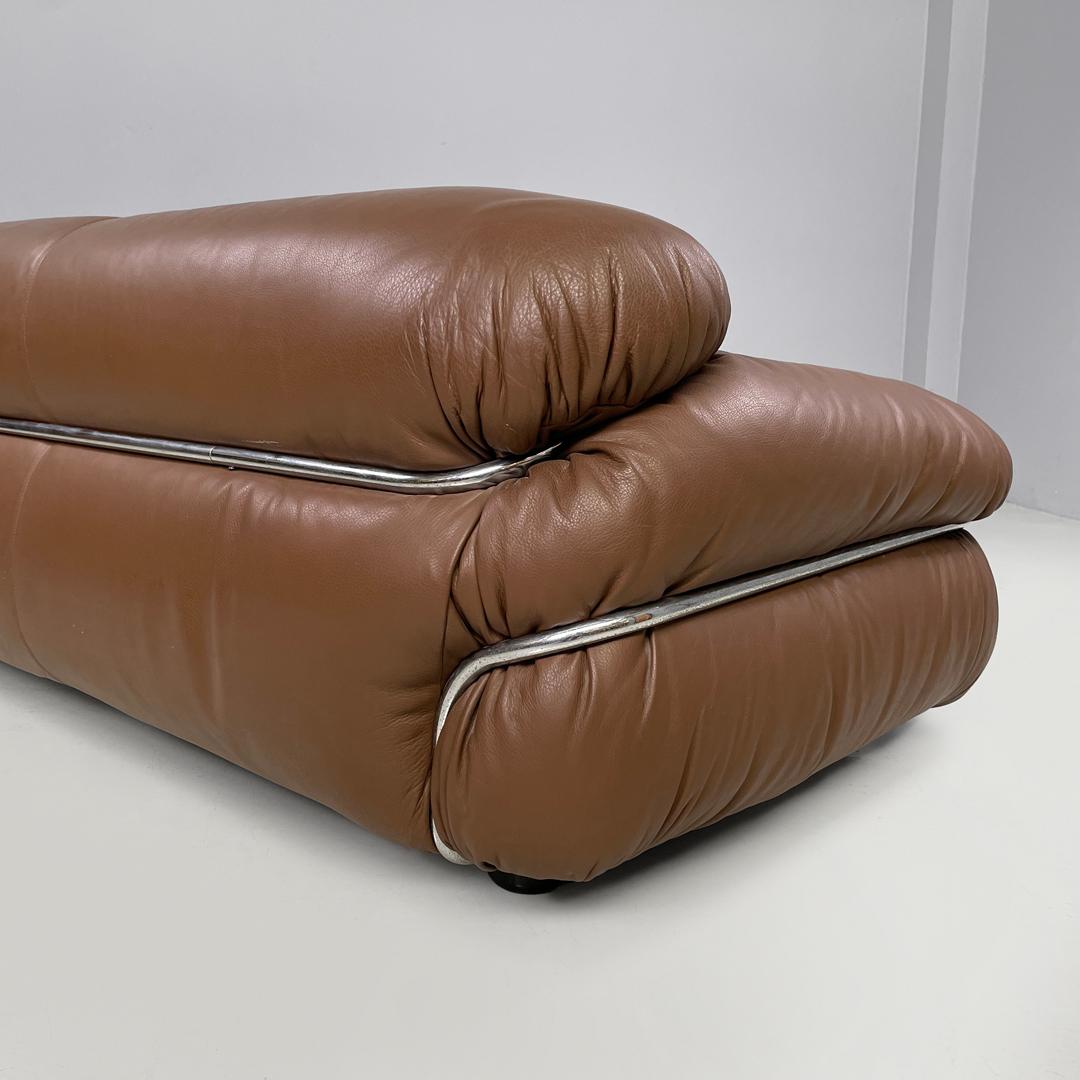 Italienisches modernes braunes Ledersofa Sesann Gianfranco Frattini für Cassina, 1970er Jahre im Angebot 9