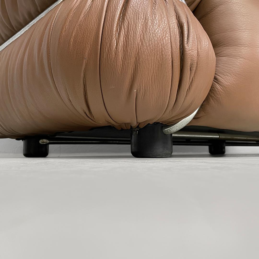 Italienisches modernes braunes Ledersofa Sesann Gianfranco Frattini für Cassina, 1970er Jahre im Angebot 12