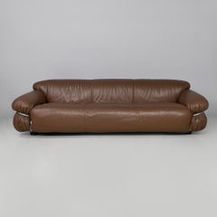 Sofá moderno italiano de cuero marrón Sesann Gianfranco Frattini para Cassina, años 70