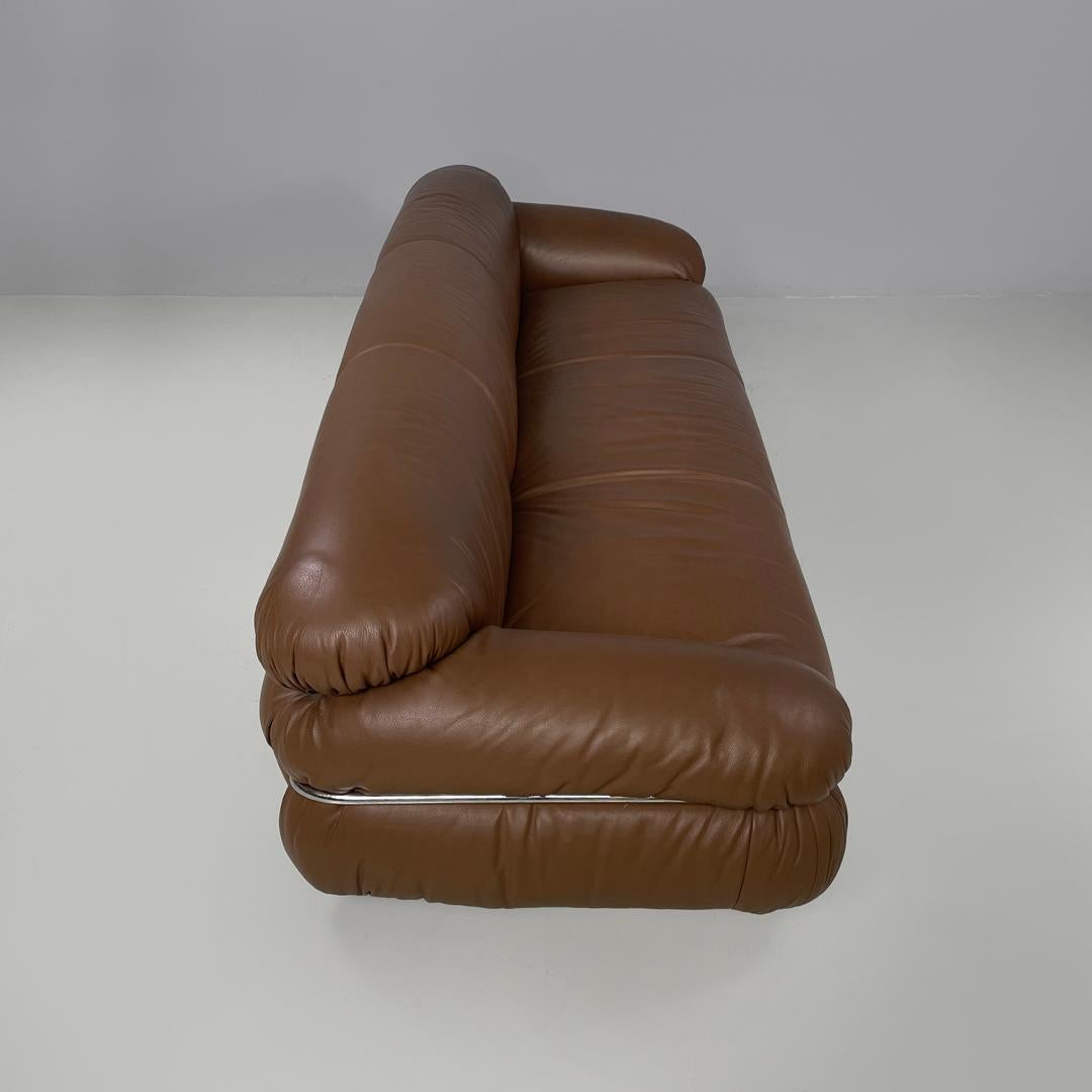 Italienisches modernes braunes Ledersofa Sesann Gianfranco Frattini für Cassina, 1970er Jahre (Late 20th Century) im Angebot