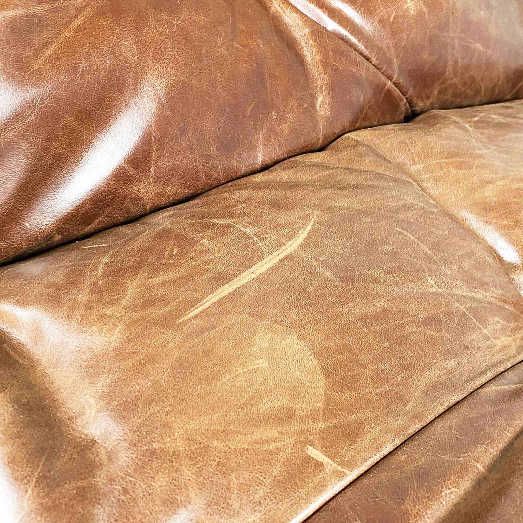 Canapé moderne italien en cuir brun Soriana par Afra & Tobia Scarpa, Cassina 1970 en vente 1