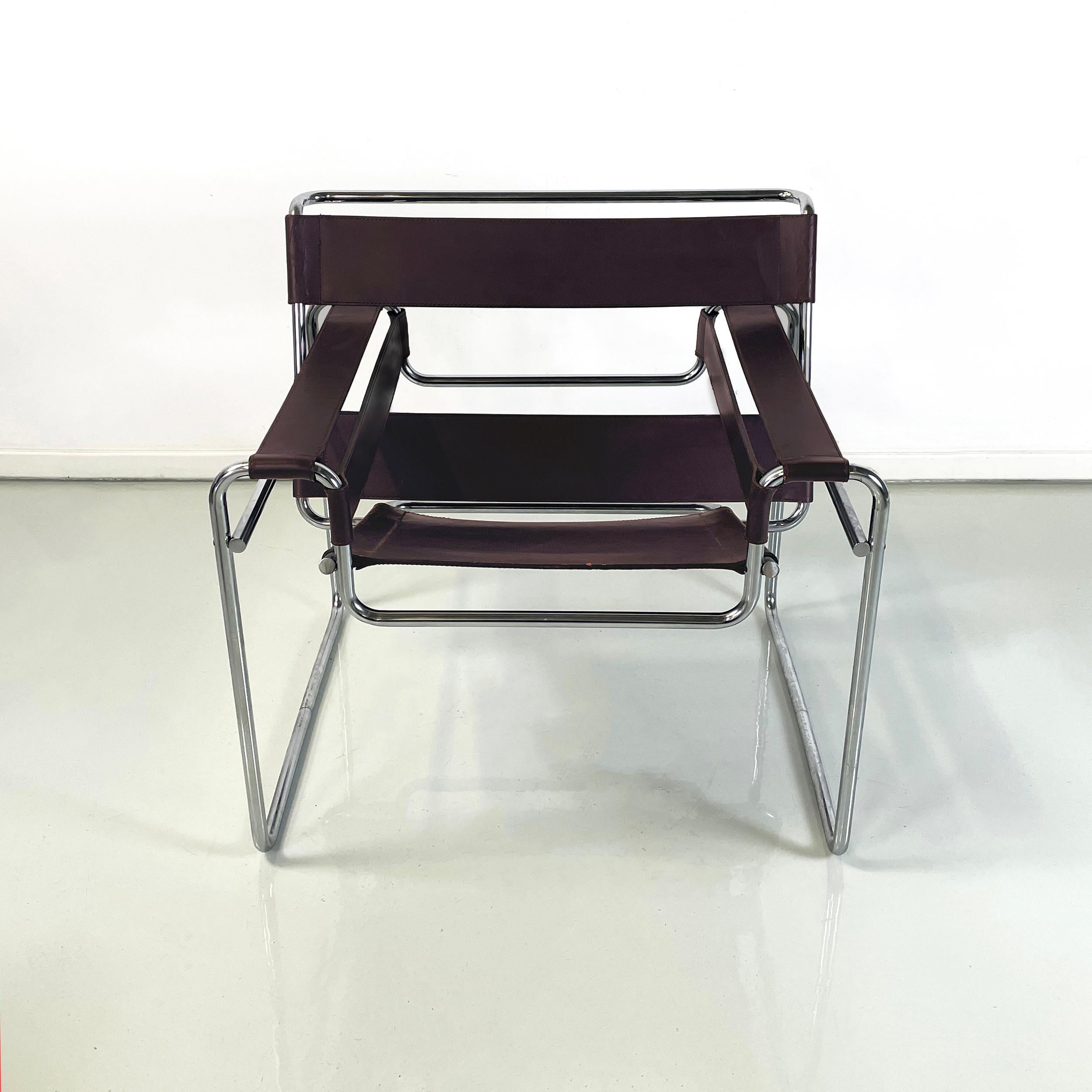 Italian modern Brown leather and chromed steel armchair Wassily or B3 by Marcel Breuer for Gavina, 1970s
Iconic armchair mod. Wassily or B3, with chromed tubular steel structure. The seat, armrests and backrest are made up of bands entirely in dark