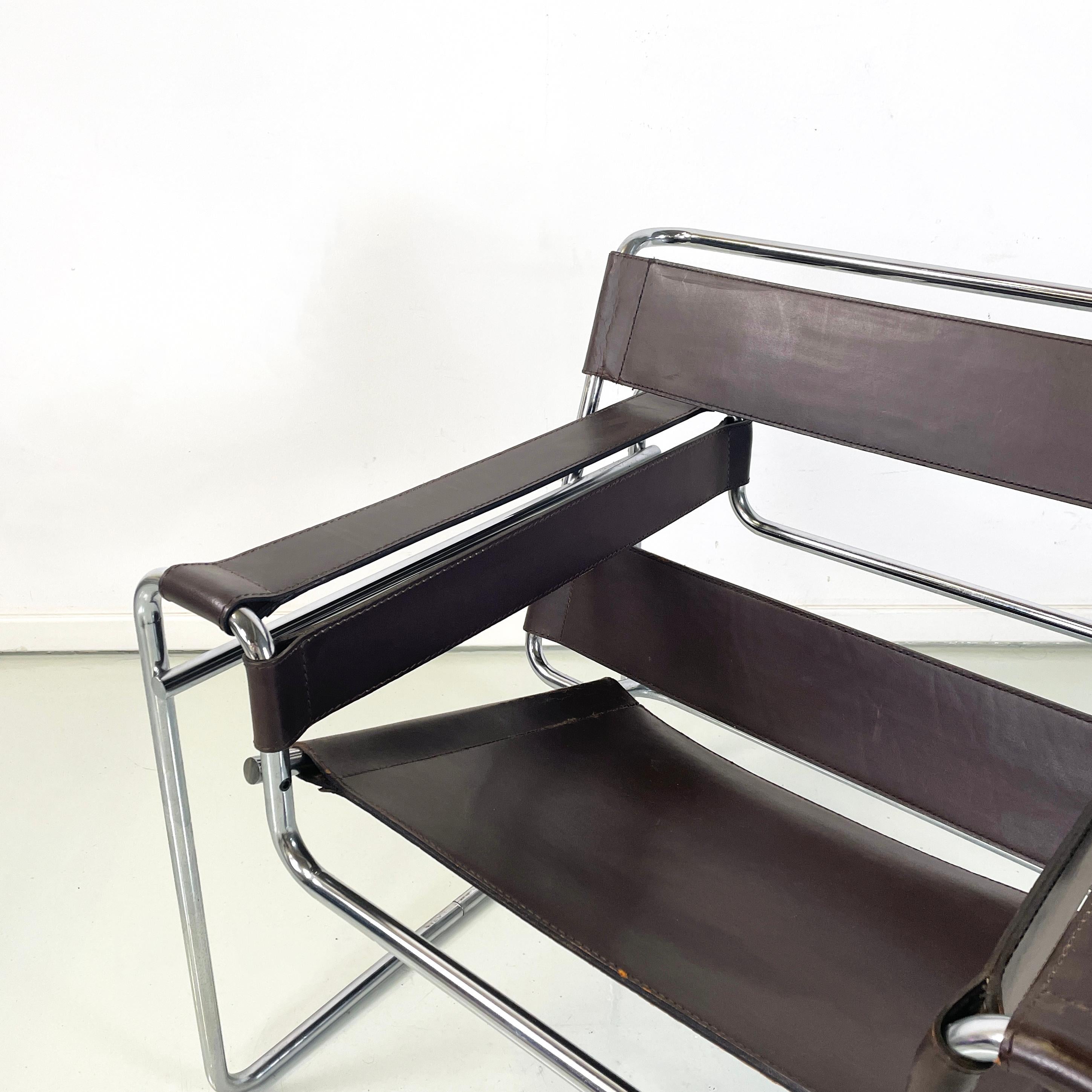 Italian modern Brown leather steel armchair Wassily by Breuer for Gavina, 1970s For Sale 1