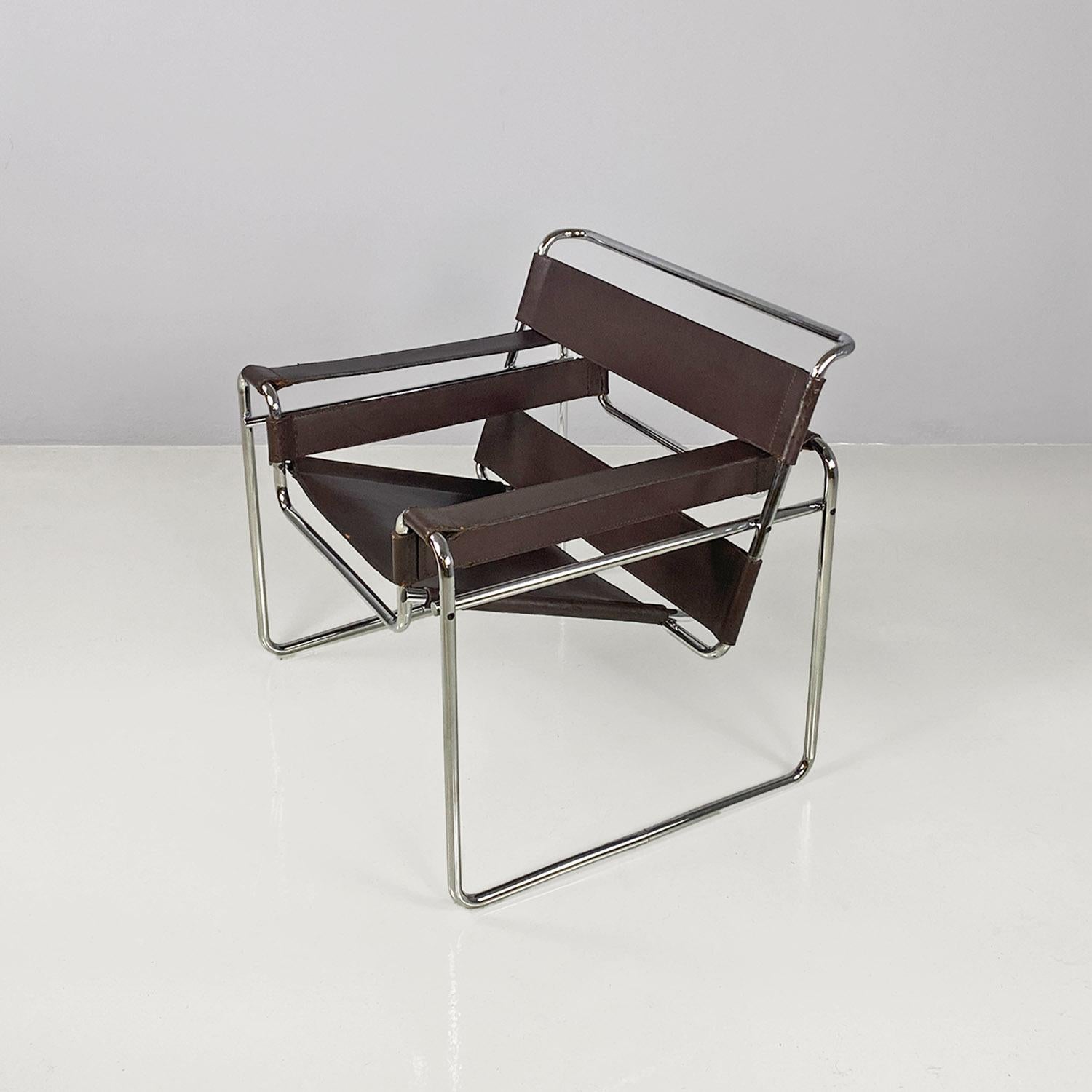 Modern Italian modern brown leather Wassily armchair by Marcel Breuer for Gavina, 1970s For Sale