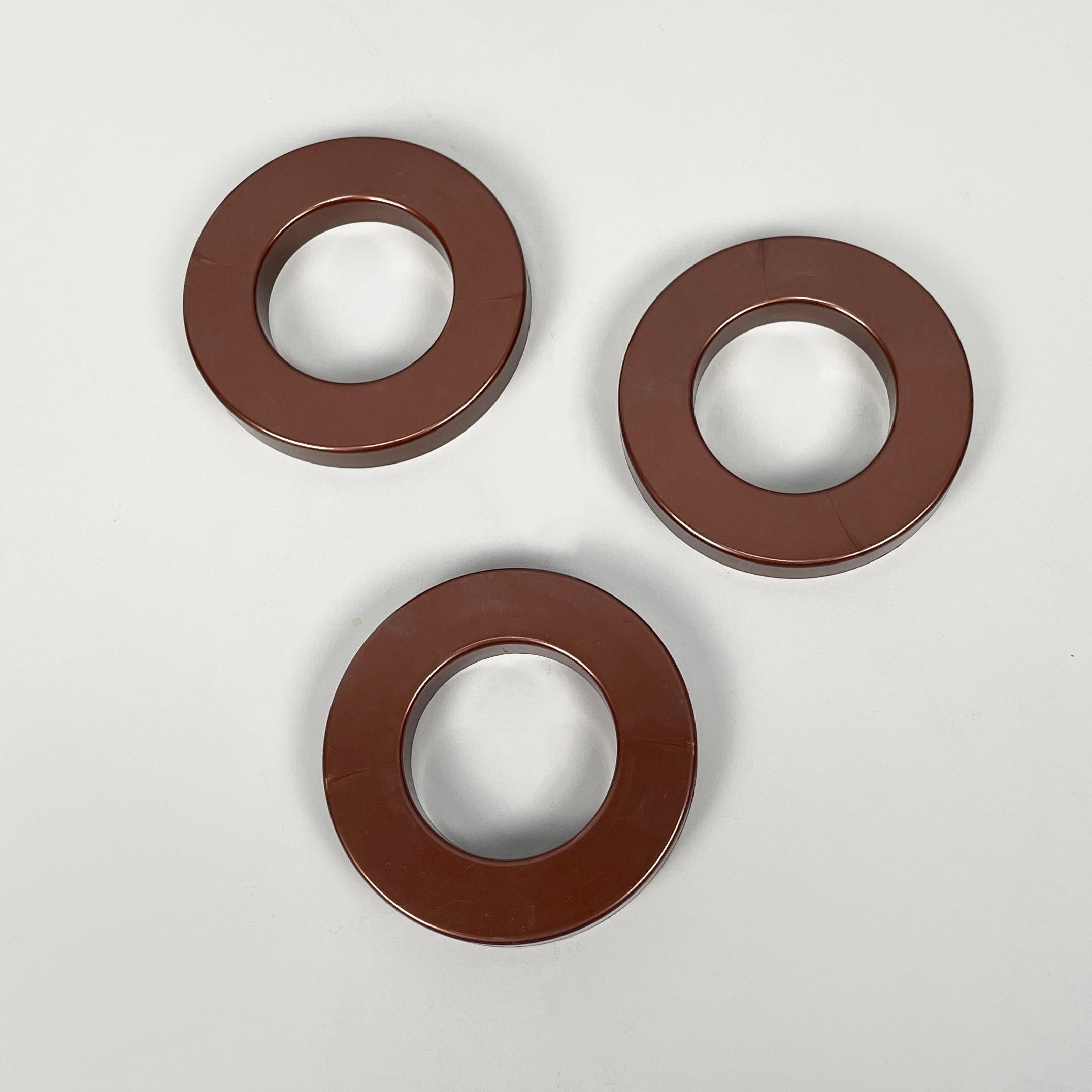 Plastic Italian modern brown rings for perpetual wall calendar by Ring A Date, 2020s For Sale