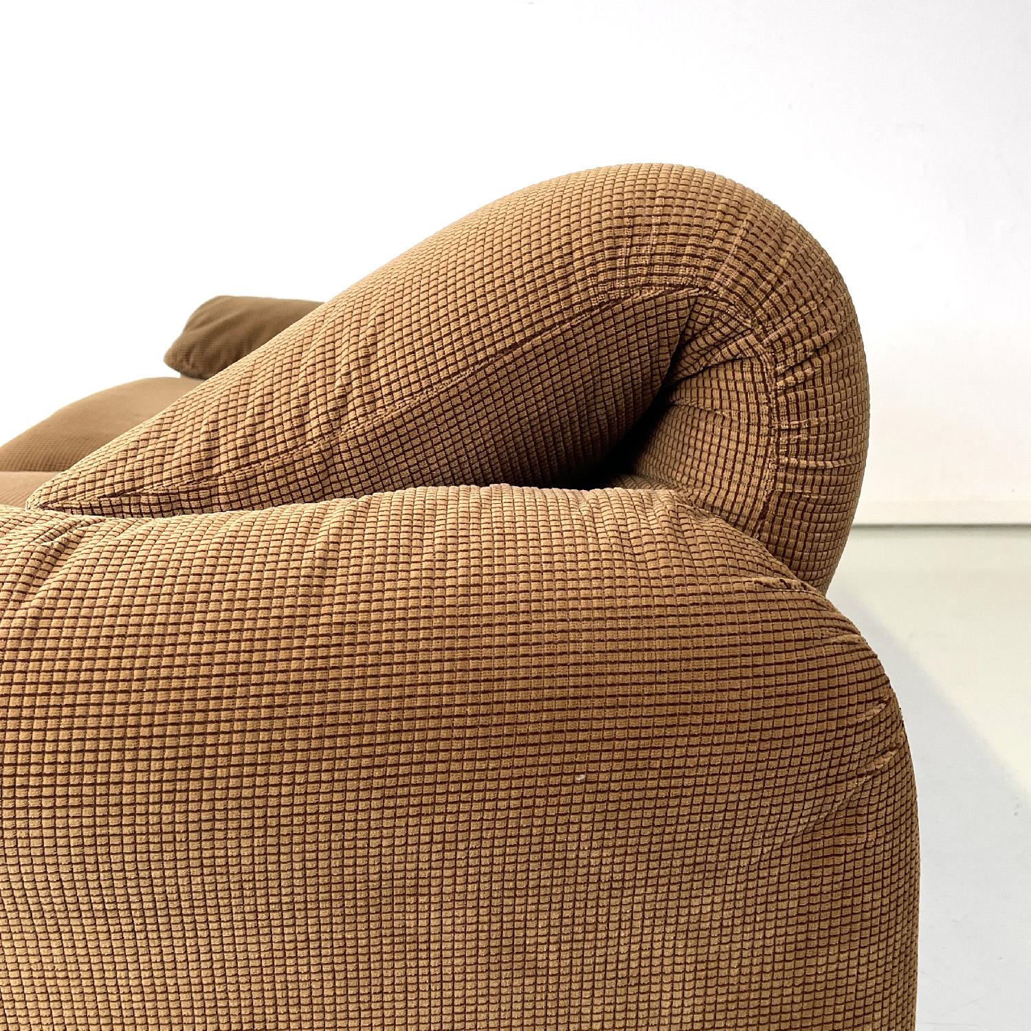 Italian modern brown Maralunga sofa by Vico Magistretti for Cassina, 1973 in vendita 7
