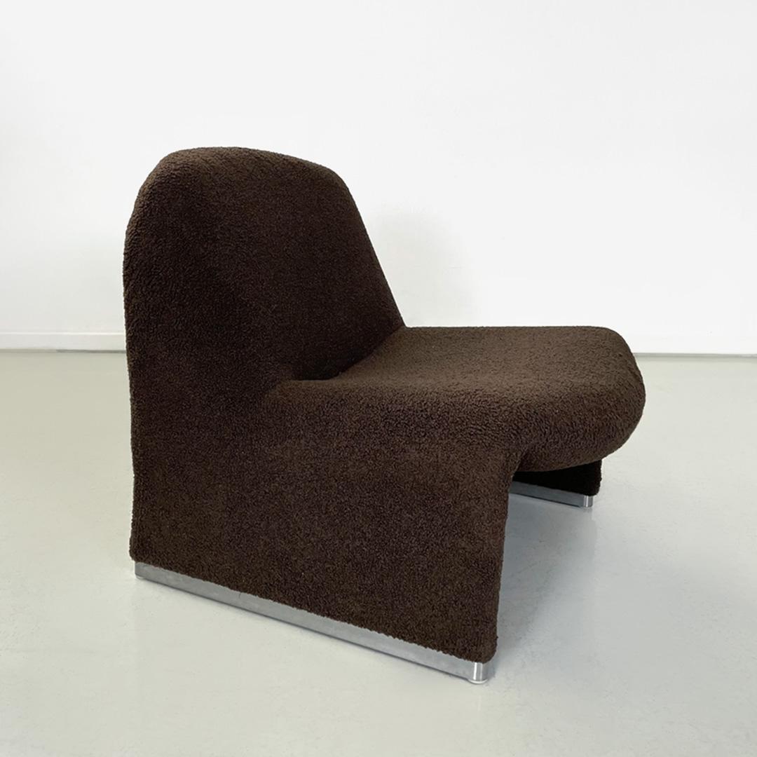 Late 20th Century Italian modern brown teddy Alky armchairs by Piretti for Anonima Castelli, 1970s For Sale
