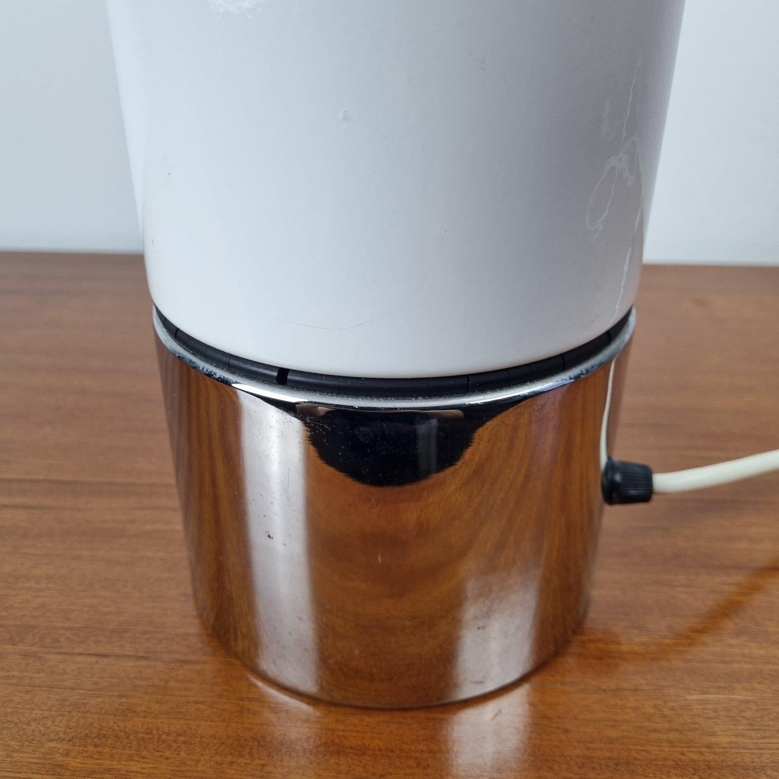 Italian Modern Brumbury Table Lamp by Luigi Massoni for Guzzini, Italy 70s For Sale 9
