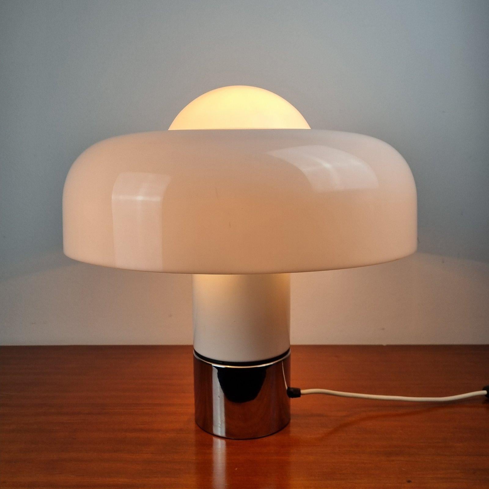 Italian Modern Brumbury Table Lamp by Luigi Massoni for Guzzini, Italy 70s For Sale 2