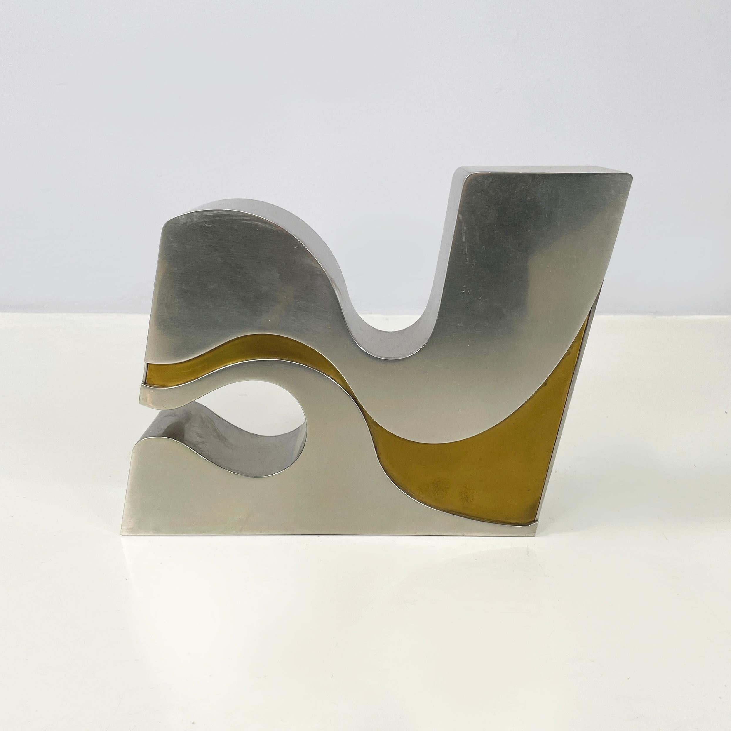 Sculpture italienne moderne brutaliste en métal doré Edmondo Cirillo 1972 Bon état - En vente à MIlano, IT
