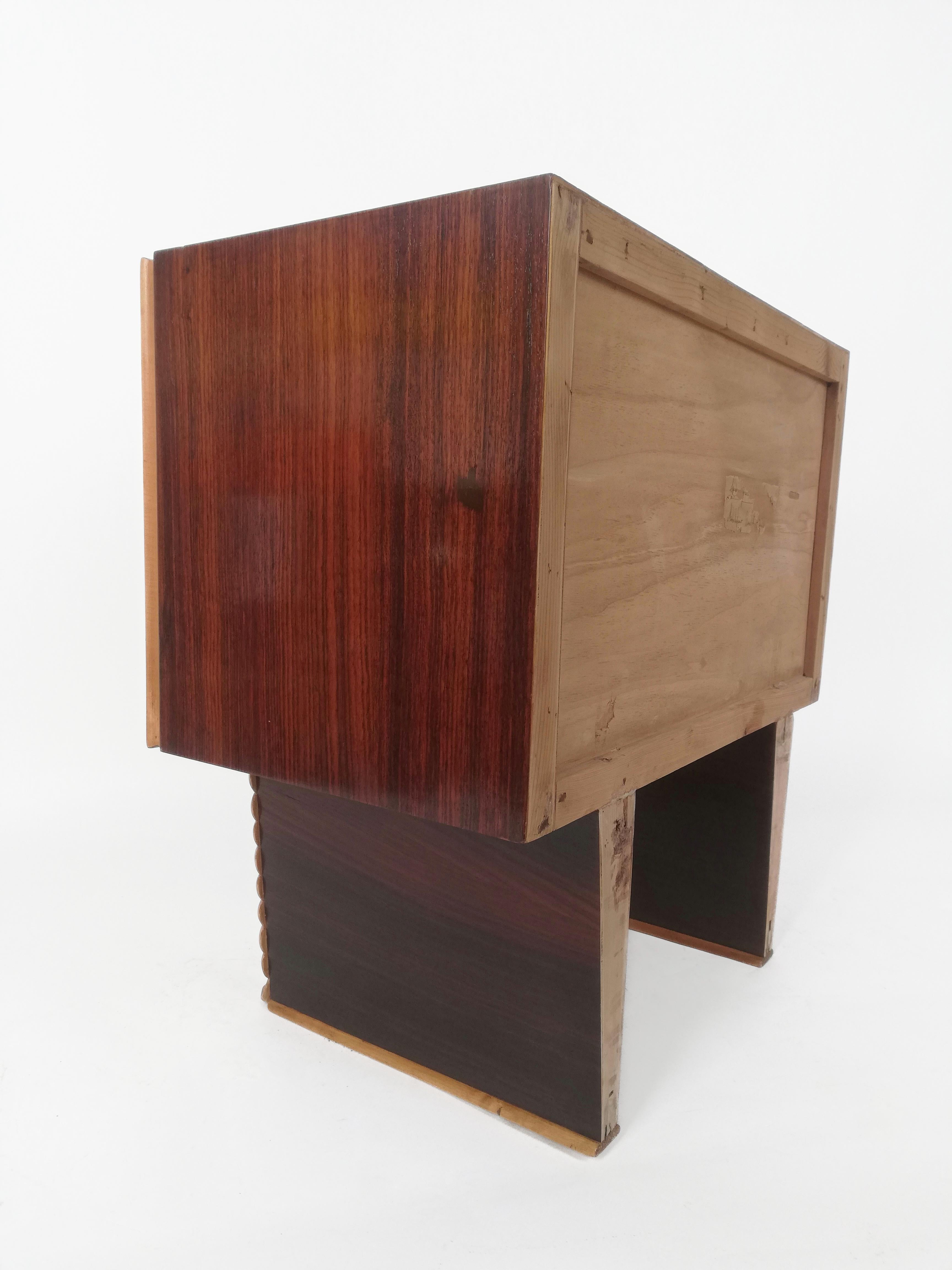 Italian Modern Burled Walnut Bedside Tables in the Style of Paolo Buffa  7