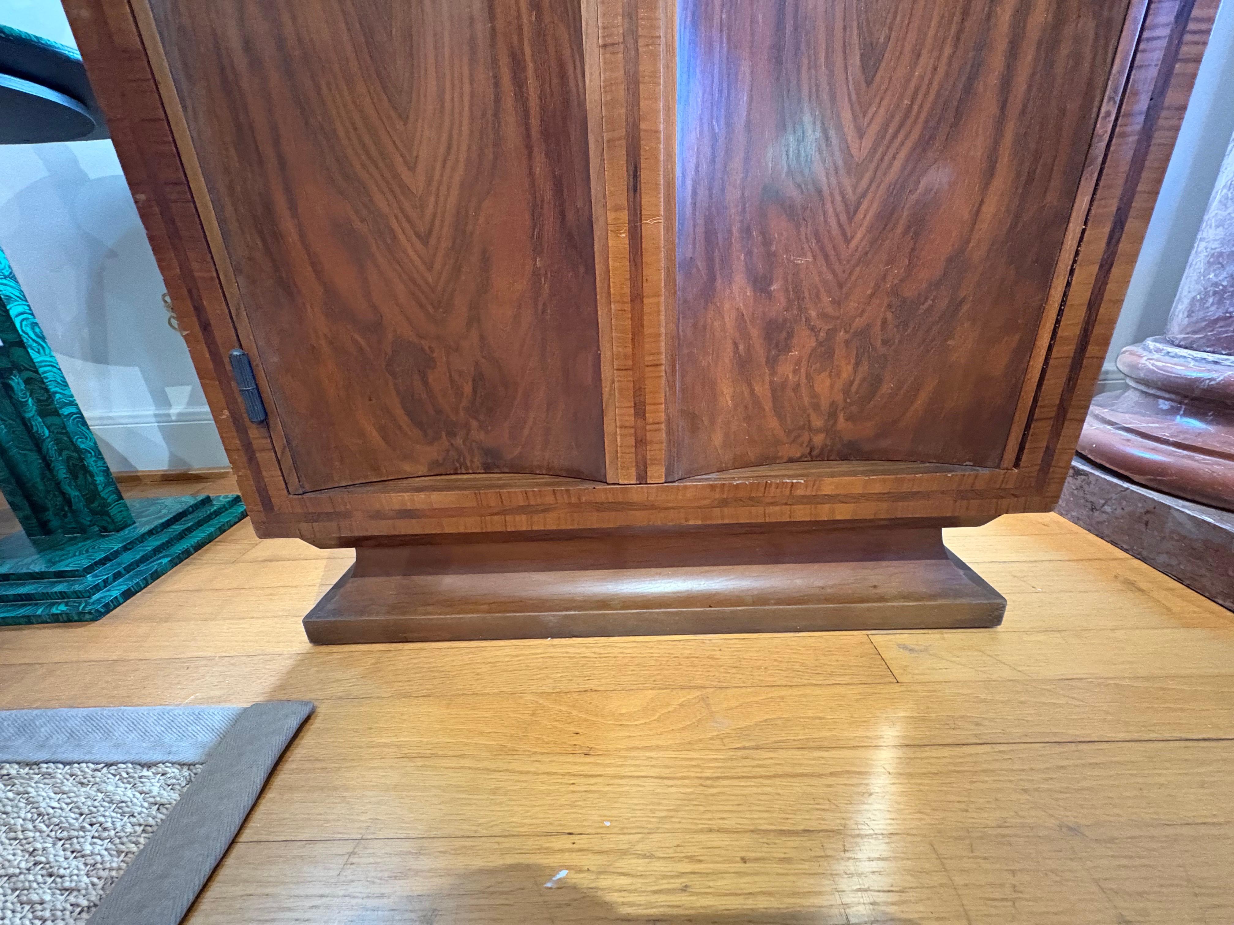 Milieu du XXe siècle Cabinet moderne italien par Osvaldo Borsani en vente