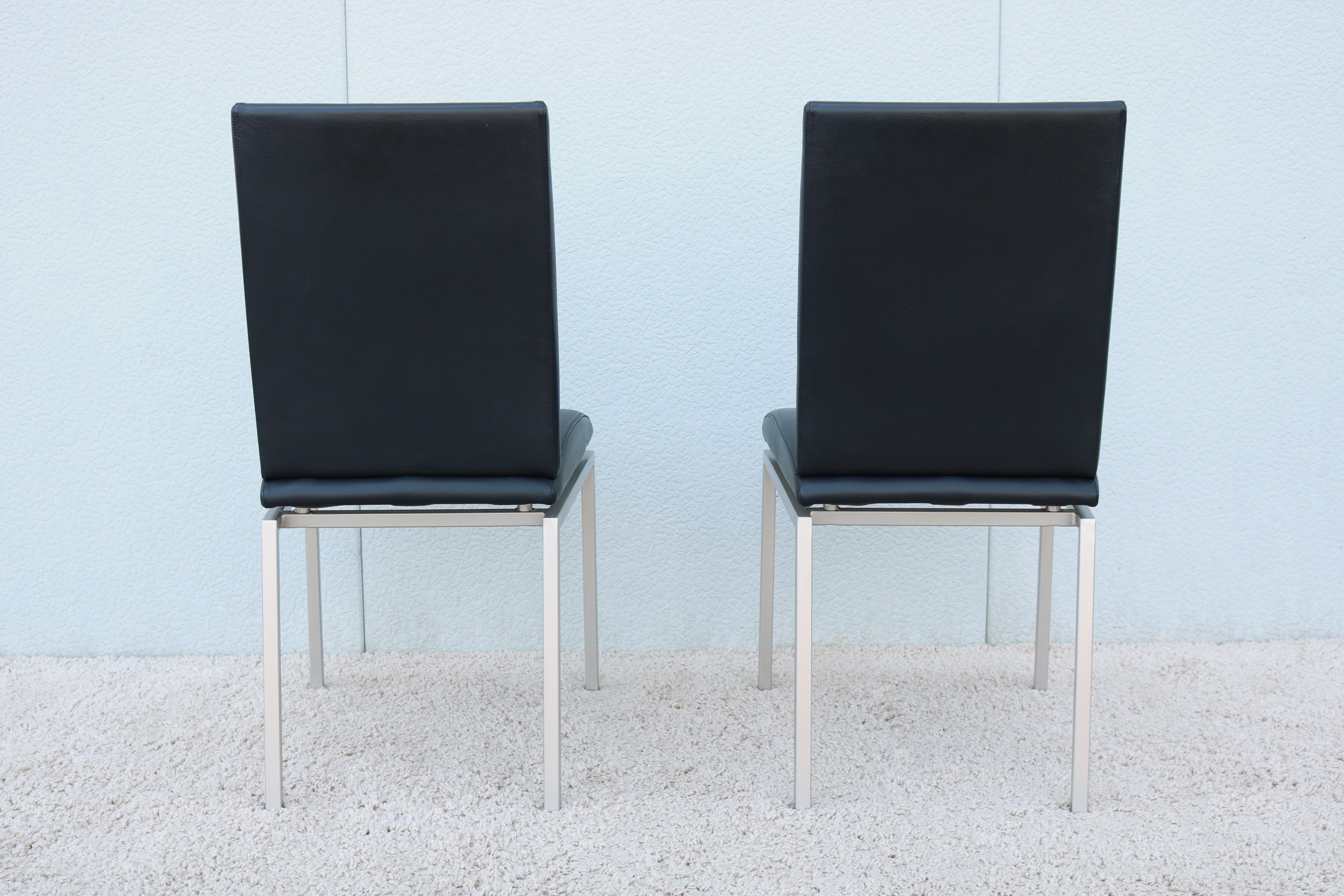 Sillas de Comedor Modernas Italianas Calligaris de Piel Negra Fabricadas en Italia - un Par Siglo XXI y contemporáneo en venta